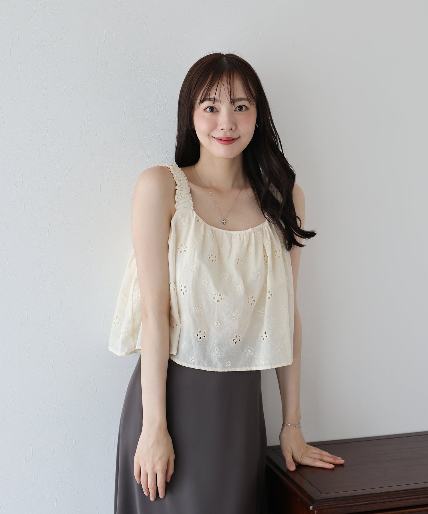 ブルーイースト BLUEEAST コットンレースキャミブラウス (アイボリー) アイボリー