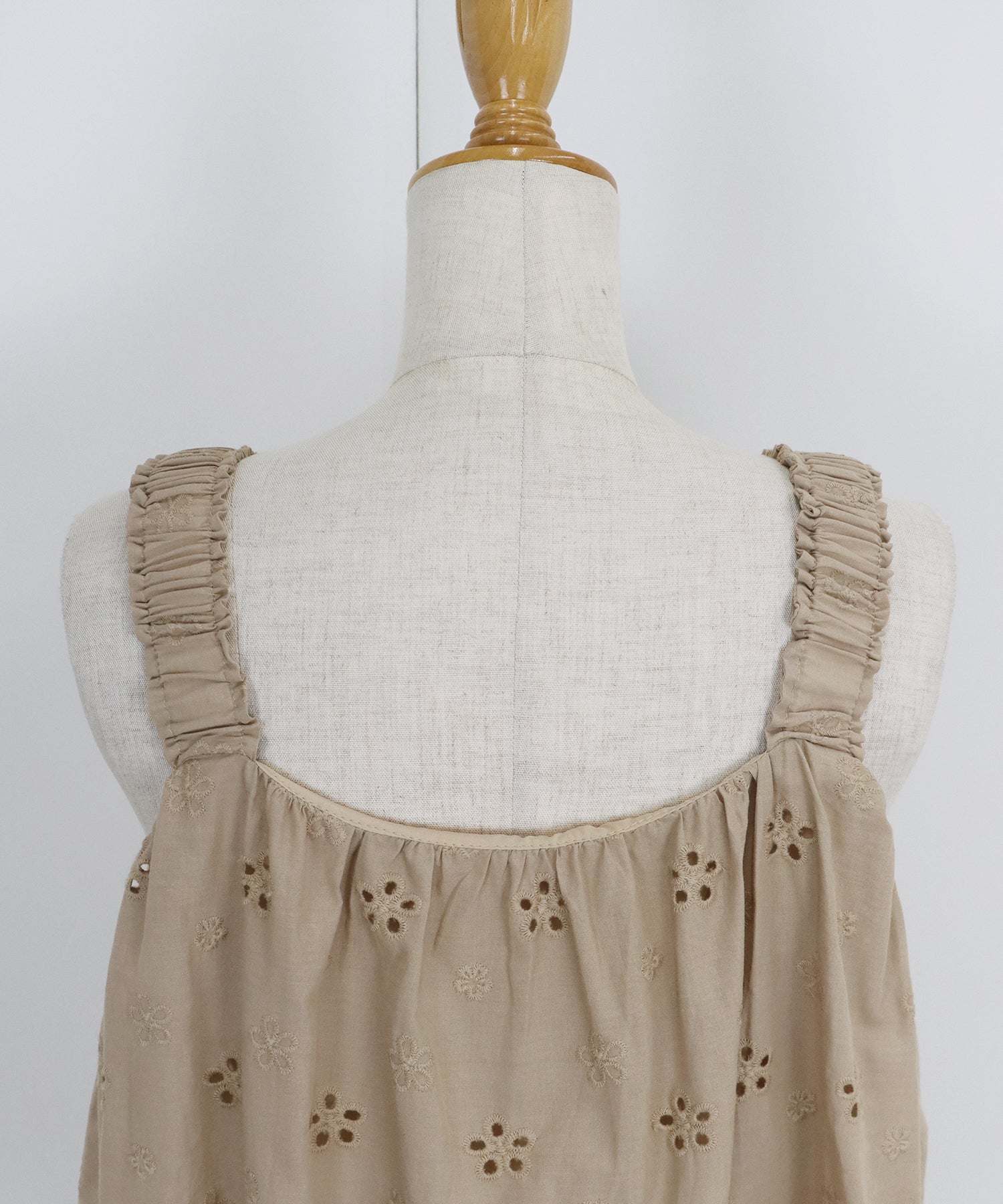 ブルーイースト BLUEEAST コットンレースキャミブラウス (アイボリー) アイボリー