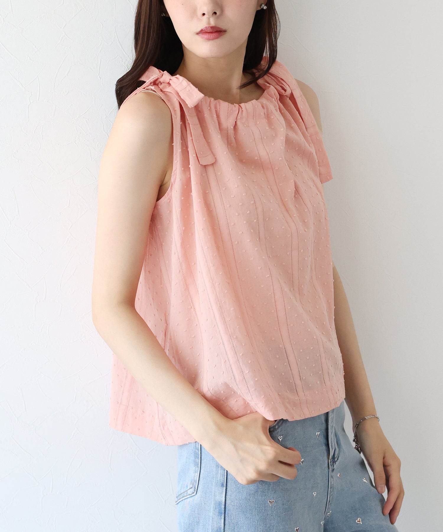 ブルーイースト BLUEEAST ドットジャガードリボンブラウス (ブラック) ブラック