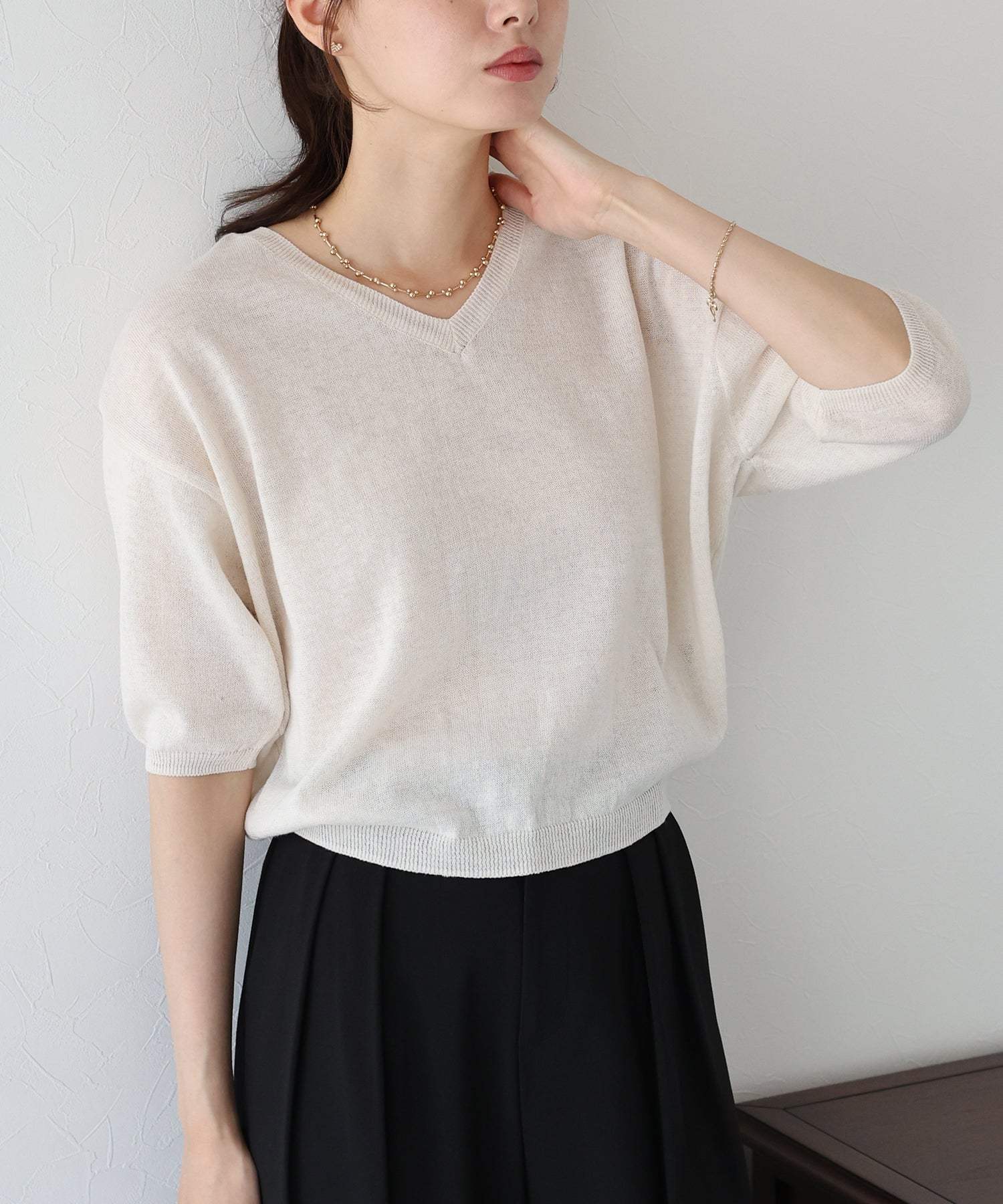 ブルーイースト BLUEEAST Vネックドルマンニット (ブラック) ブラック