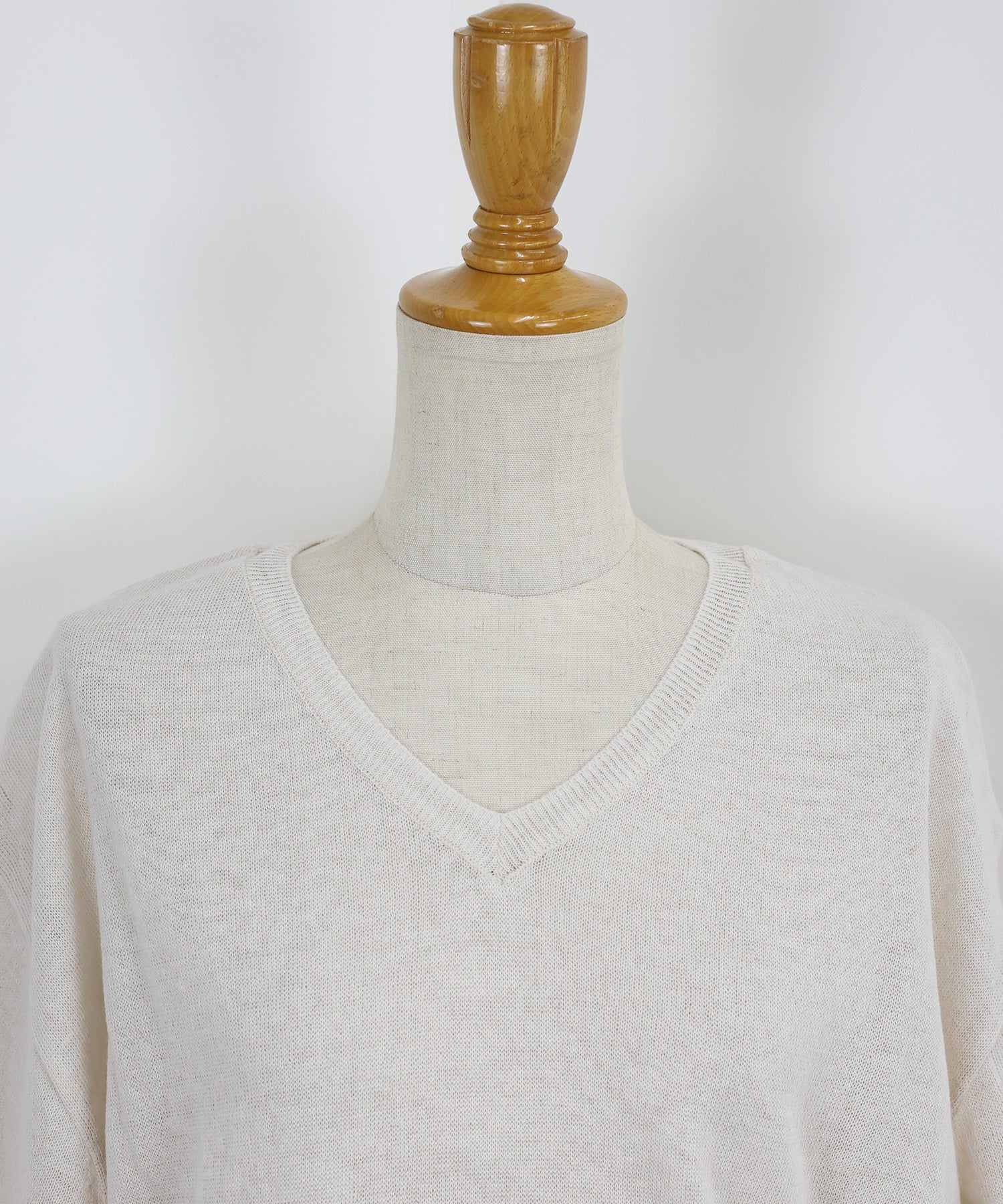 ブルーイースト BLUEEAST Vネックドルマンニット (ブラック) ブラック