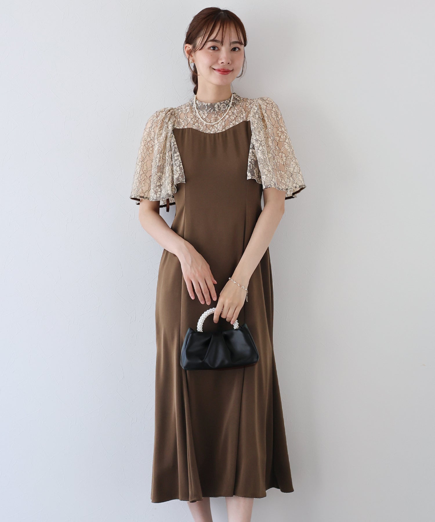 ブルーイースト BLUEEAST ボリュームフレアスリーブマーメイドドレス (ブラウン) ブラウン