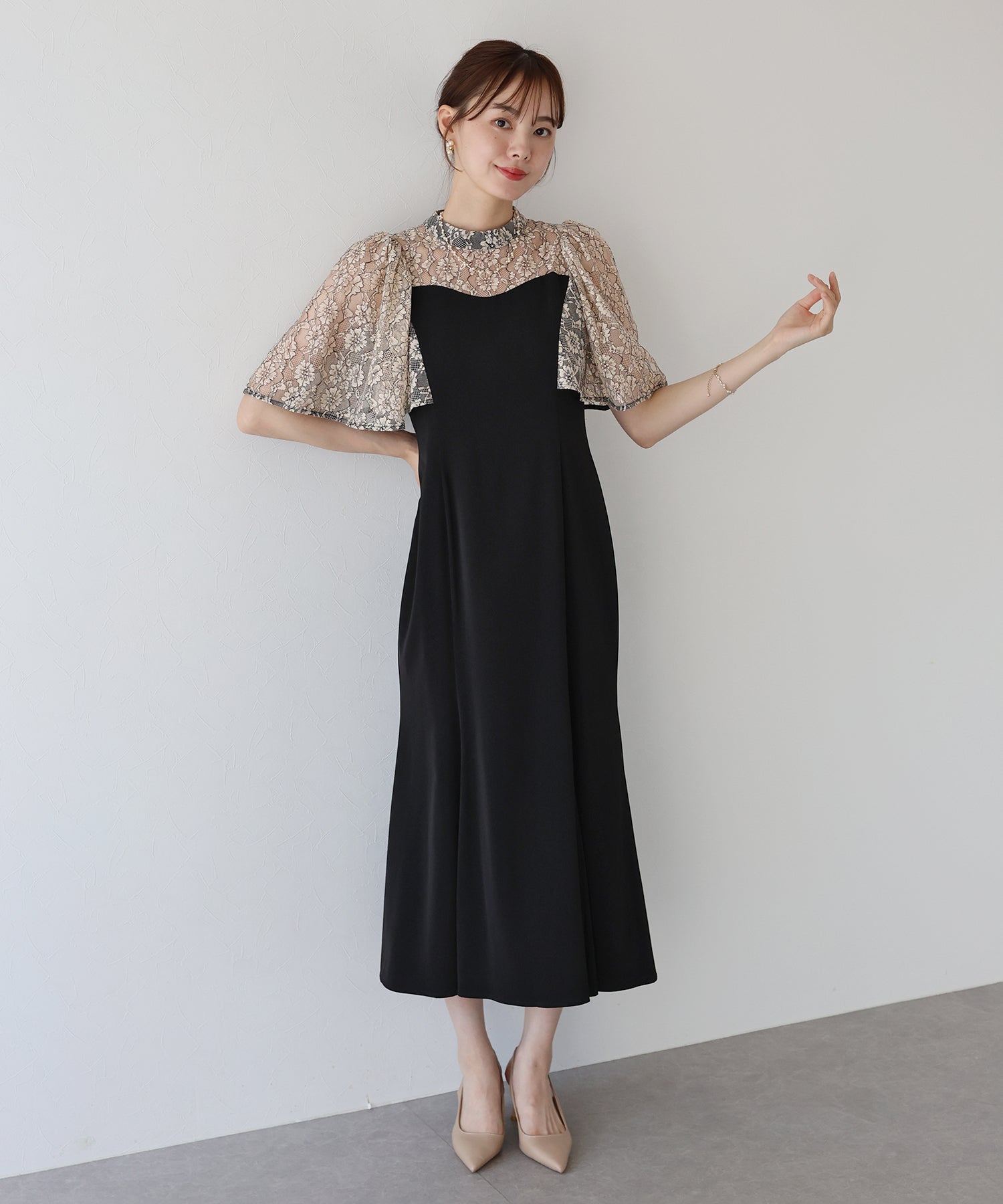 ブルーイースト BLUEEAST ボリュームフレアスリーブマーメイドドレス (ブラウン) ブラウン