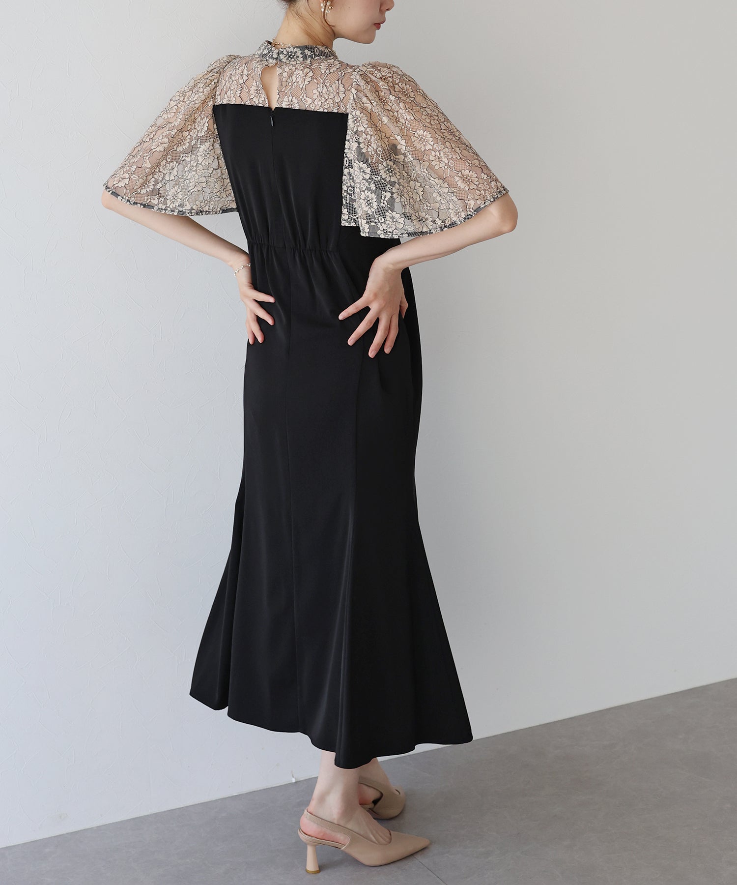 ブルーイースト BLUEEAST ボリュームフレアスリーブマーメイドドレス (ブラウン) ブラウン