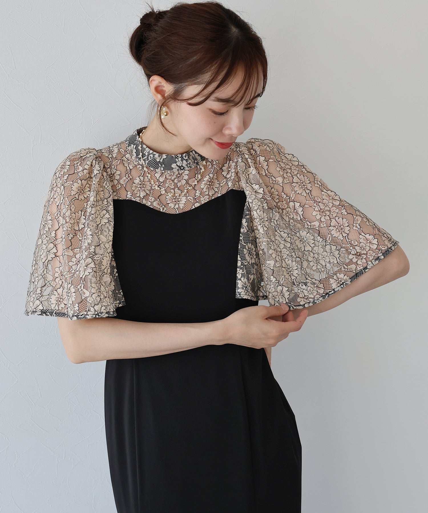 ブルーイースト BLUEEAST ボリュームフレアスリーブマーメイドドレス (ブラウン) ブラウン