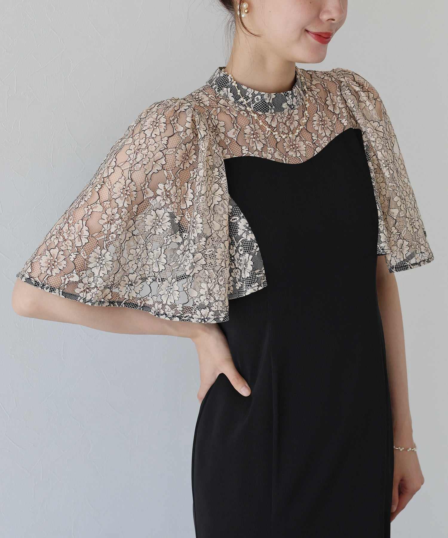 ブルーイースト BLUEEAST ボリュームフレアスリーブマーメイドドレス (ブラウン) ブラウン