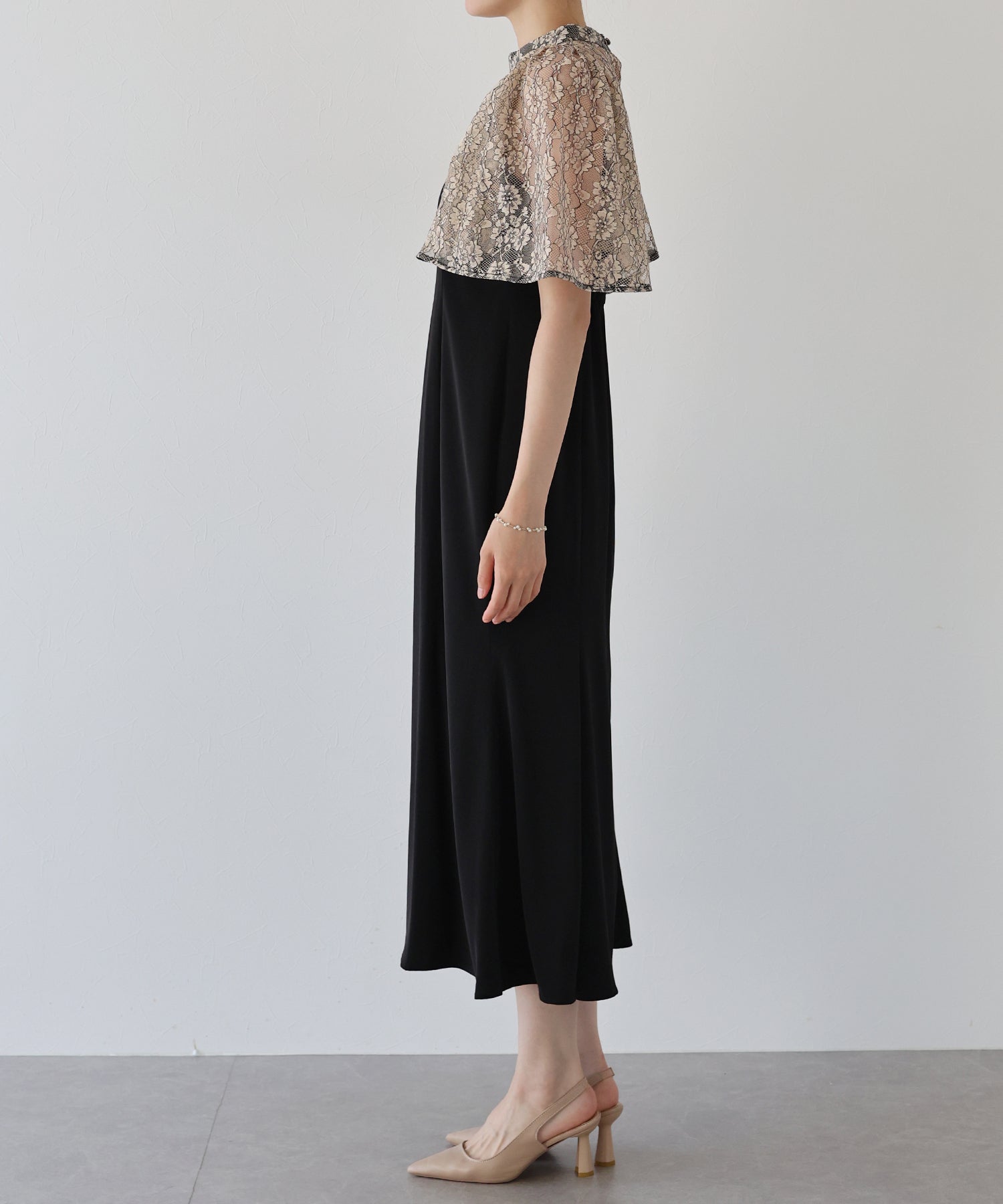 ブルーイースト BLUEEAST ボリュームフレアスリーブマーメイドドレス (ブラウン) ブラウン