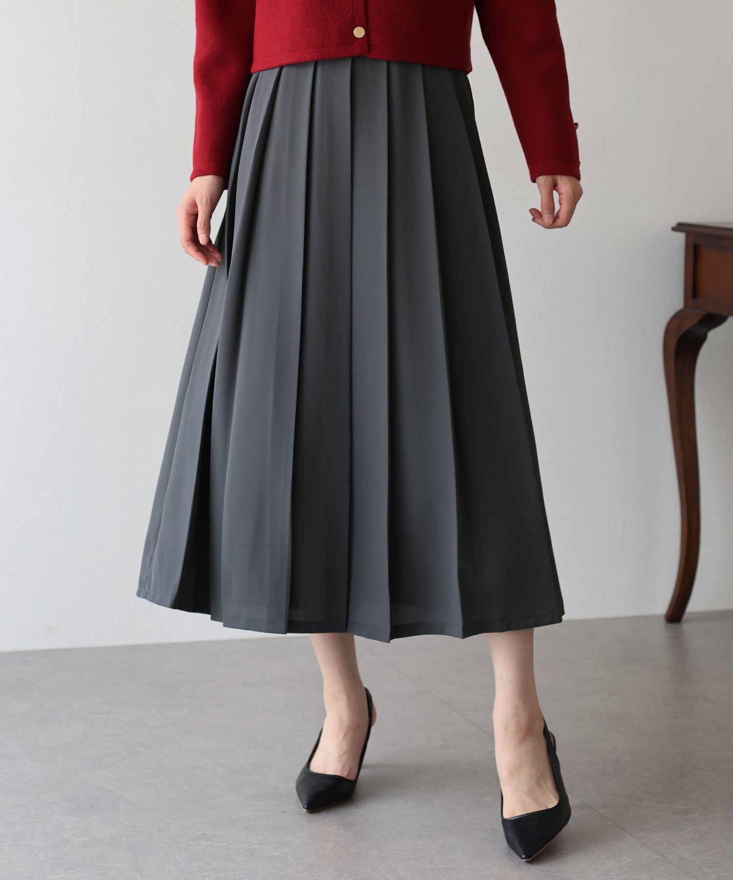 ブルーイースト BLUEEAST ロングプリーツスカート (ブラック系) ブラック系