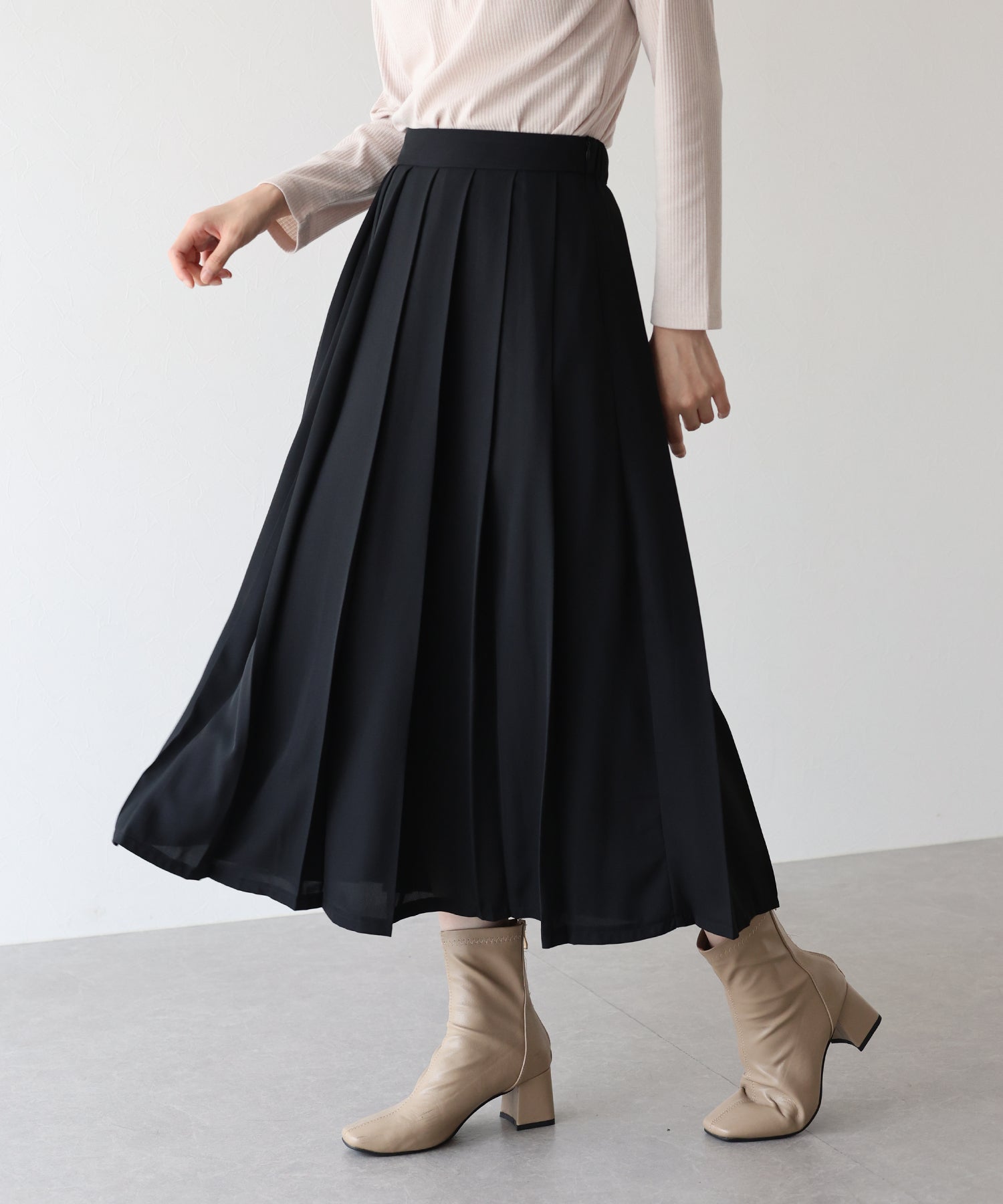 ブルーイースト BLUEEAST ロングプリーツスカート (ブラック系) ブラック系