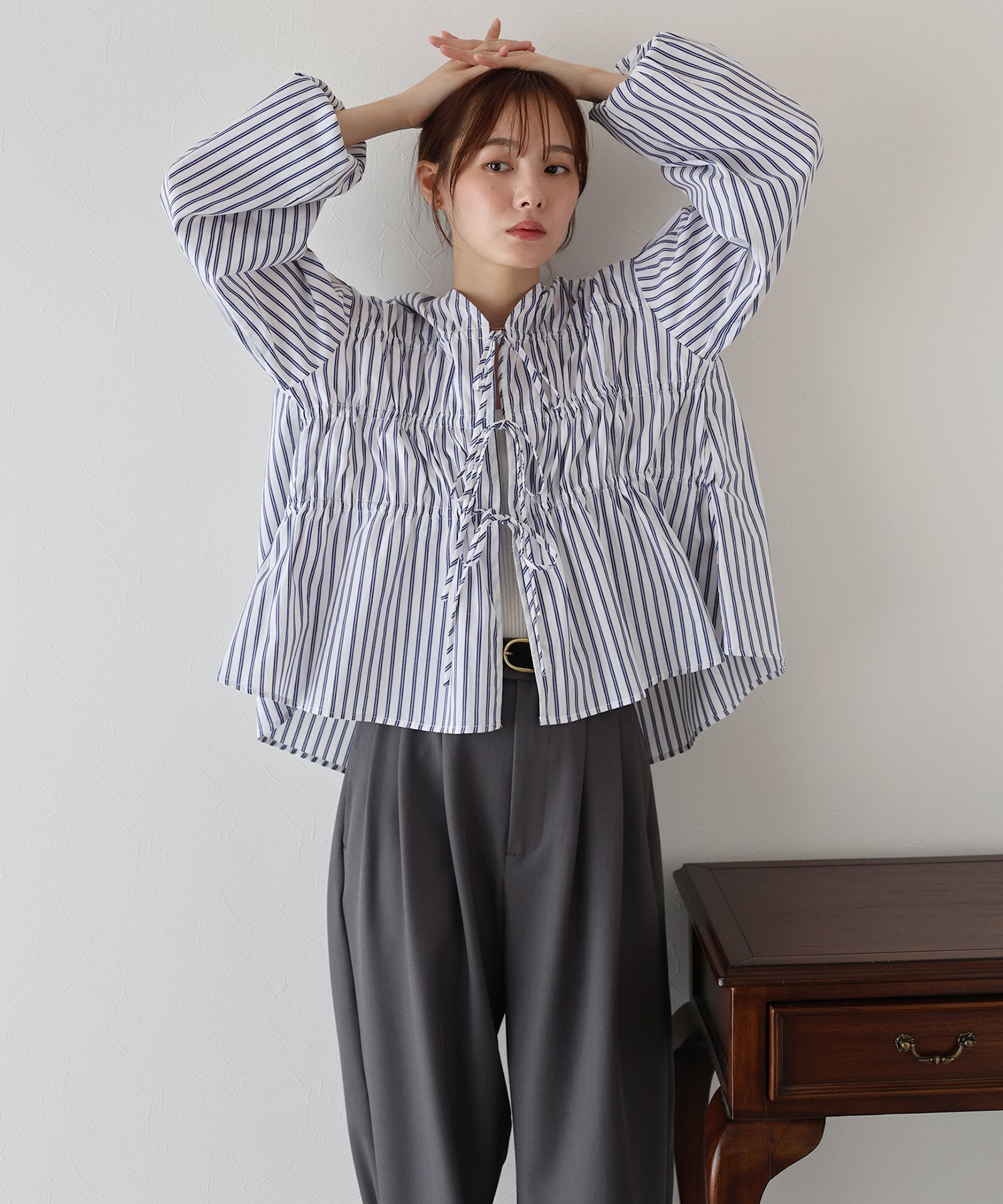 ブルーイースト BLUEEAST ストライプリボンブラウス (ブルー) ブルー