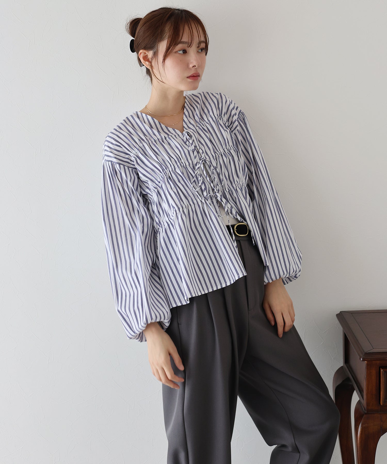 ブルーイースト BLUEEAST ストライプリボンブラウス (ブルー) ブルー