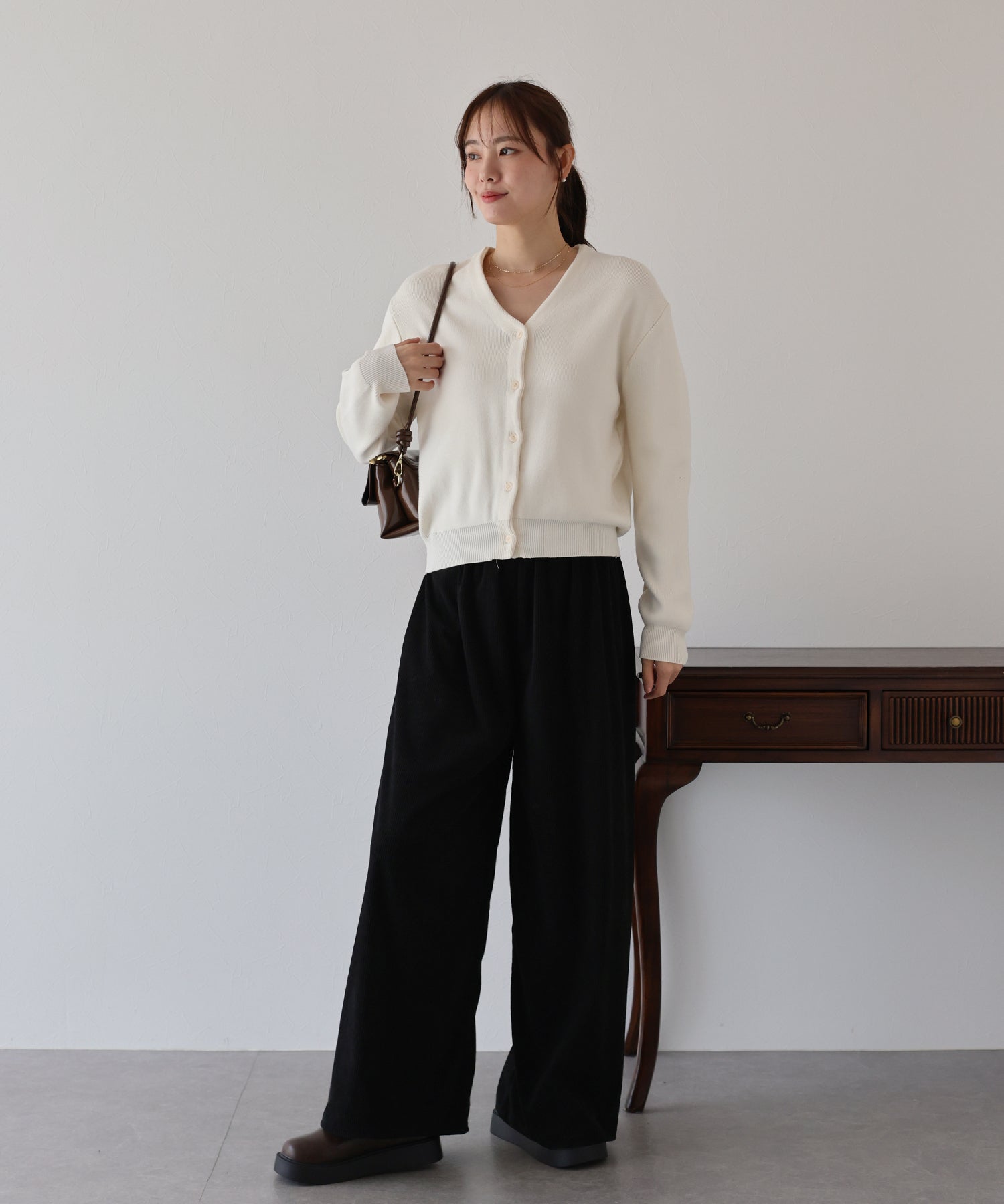 ブルーイースト BLUEEAST コーデュロイイージーパンツ (ブラック) ブラック