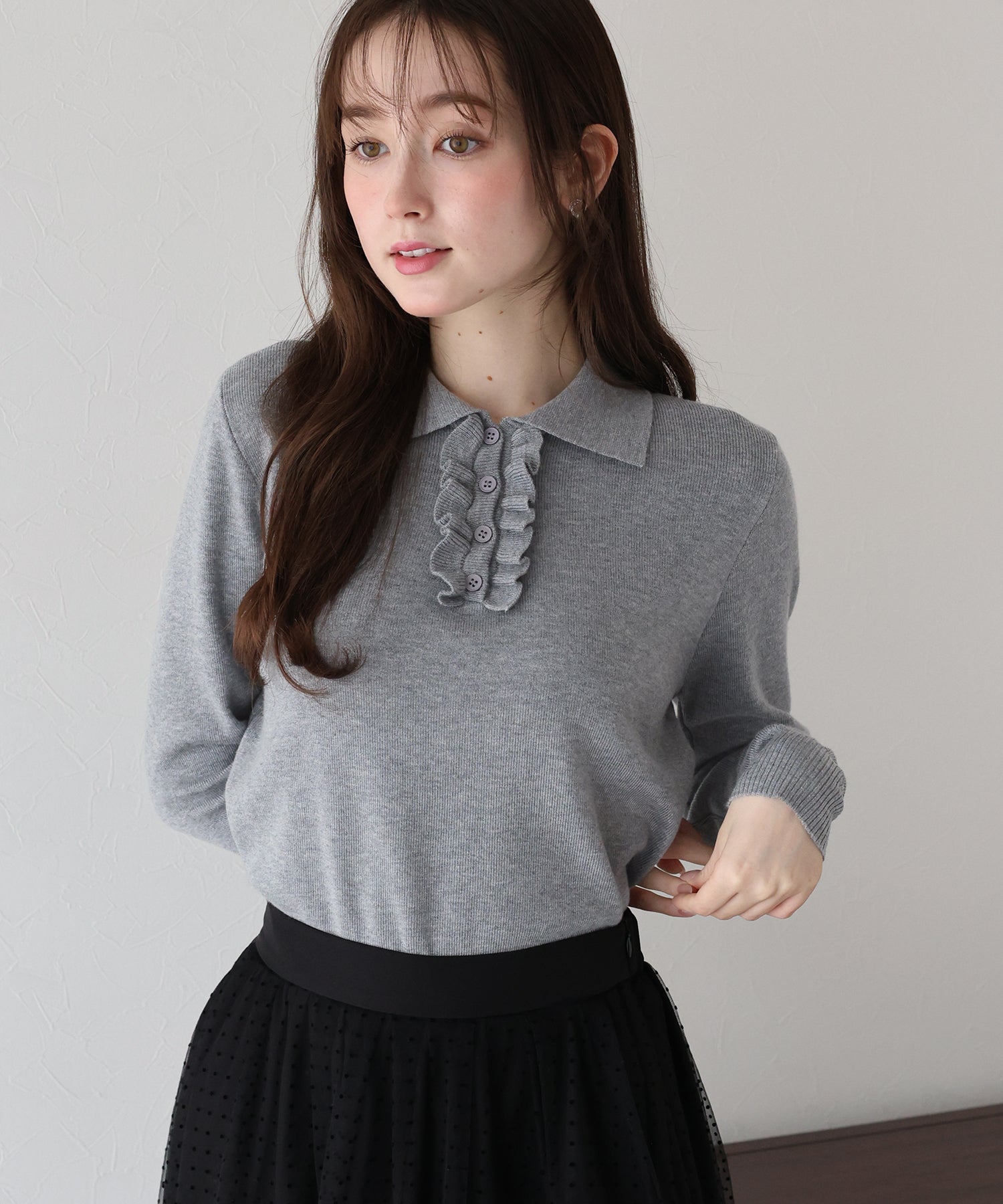 ブルーイースト BLUEEAST ウール混フロントフリルポロニット (アイボリー) アイボリー