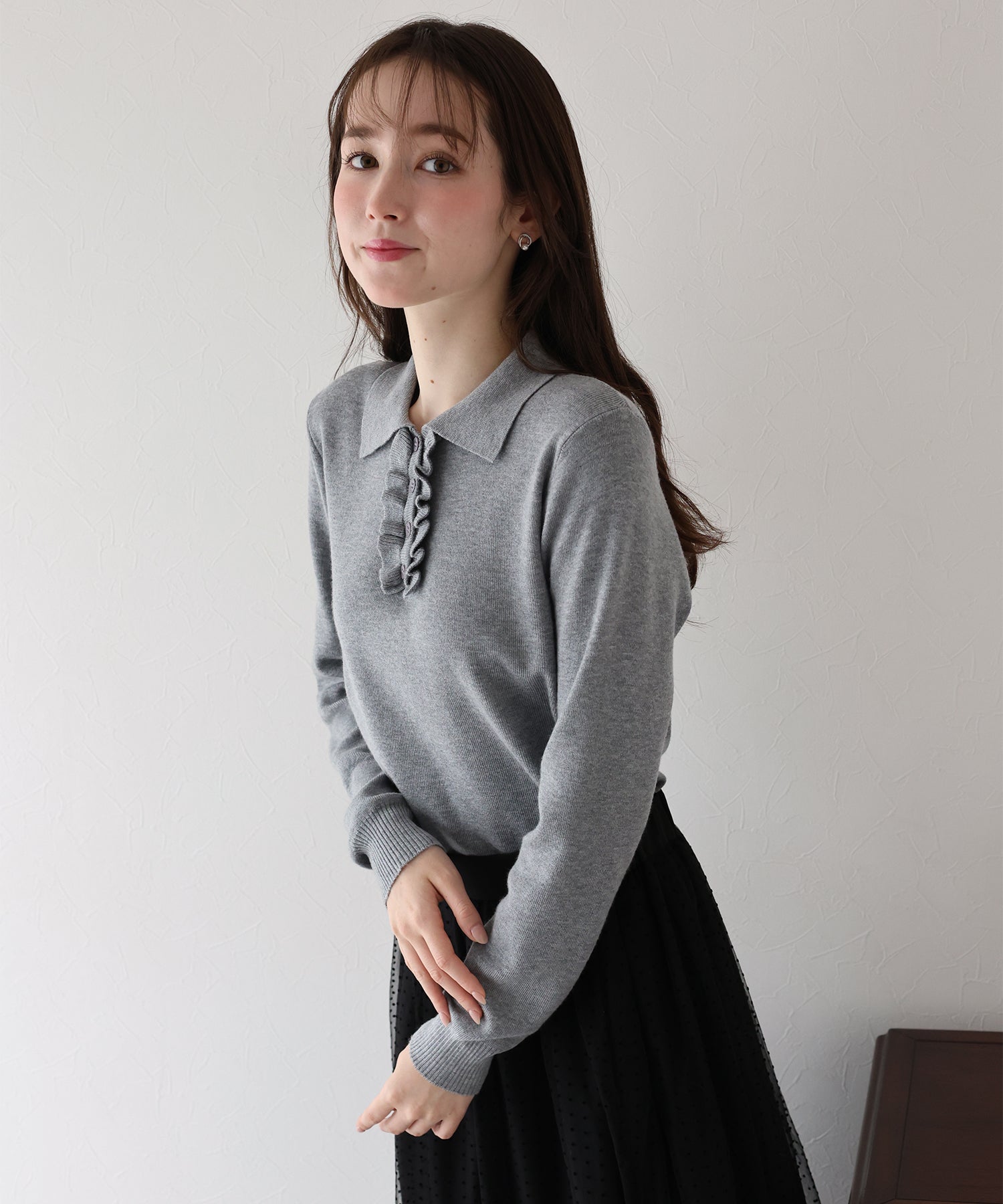 ブルーイースト BLUEEAST ウール混フロントフリルポロニット (アイボリー) アイボリー