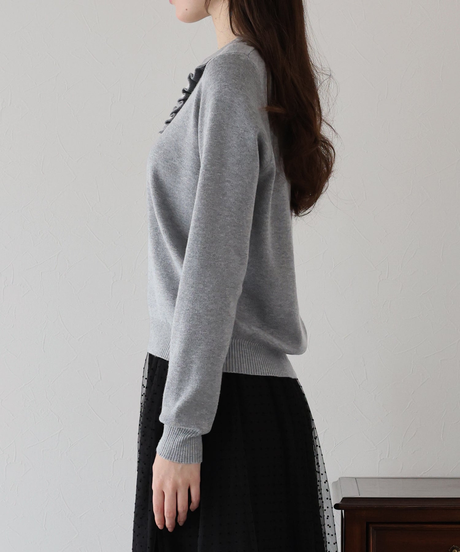 ブルーイースト BLUEEAST ウール混フロントフリルポロニット (アイボリー) アイボリー