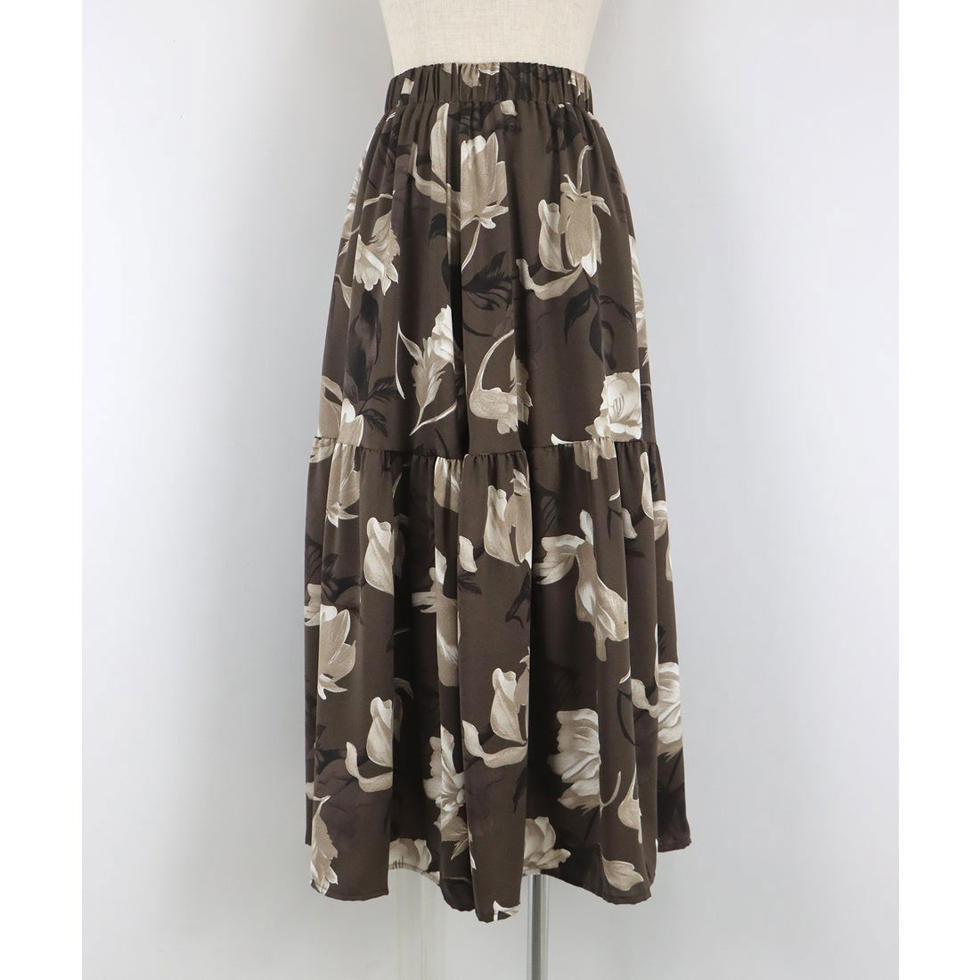 ブルーイースト BLUEEAST フラワーティアードスカート (グレー) グレー