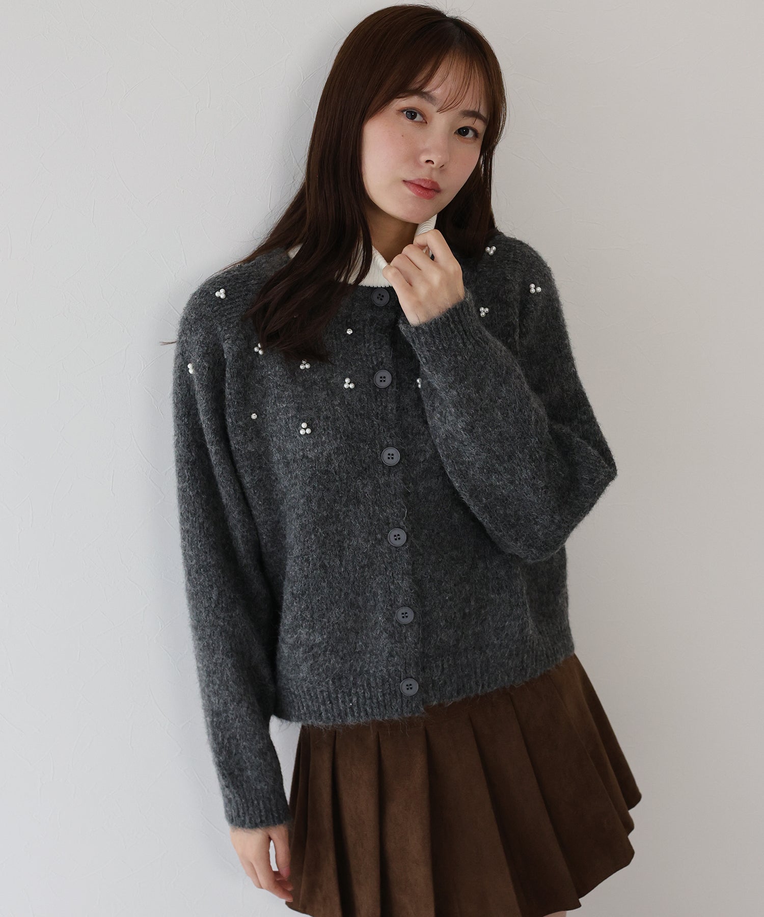 ブルーイースト BLUEEAST パールビジューニットカーディガン (ブラック) ブラック