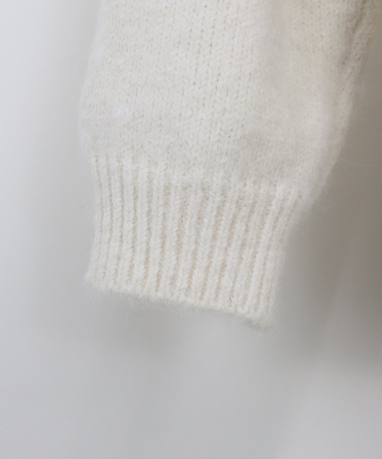 ブルーイースト BLUEEAST パールビジューニットカーディガン (ブラック) ブラック