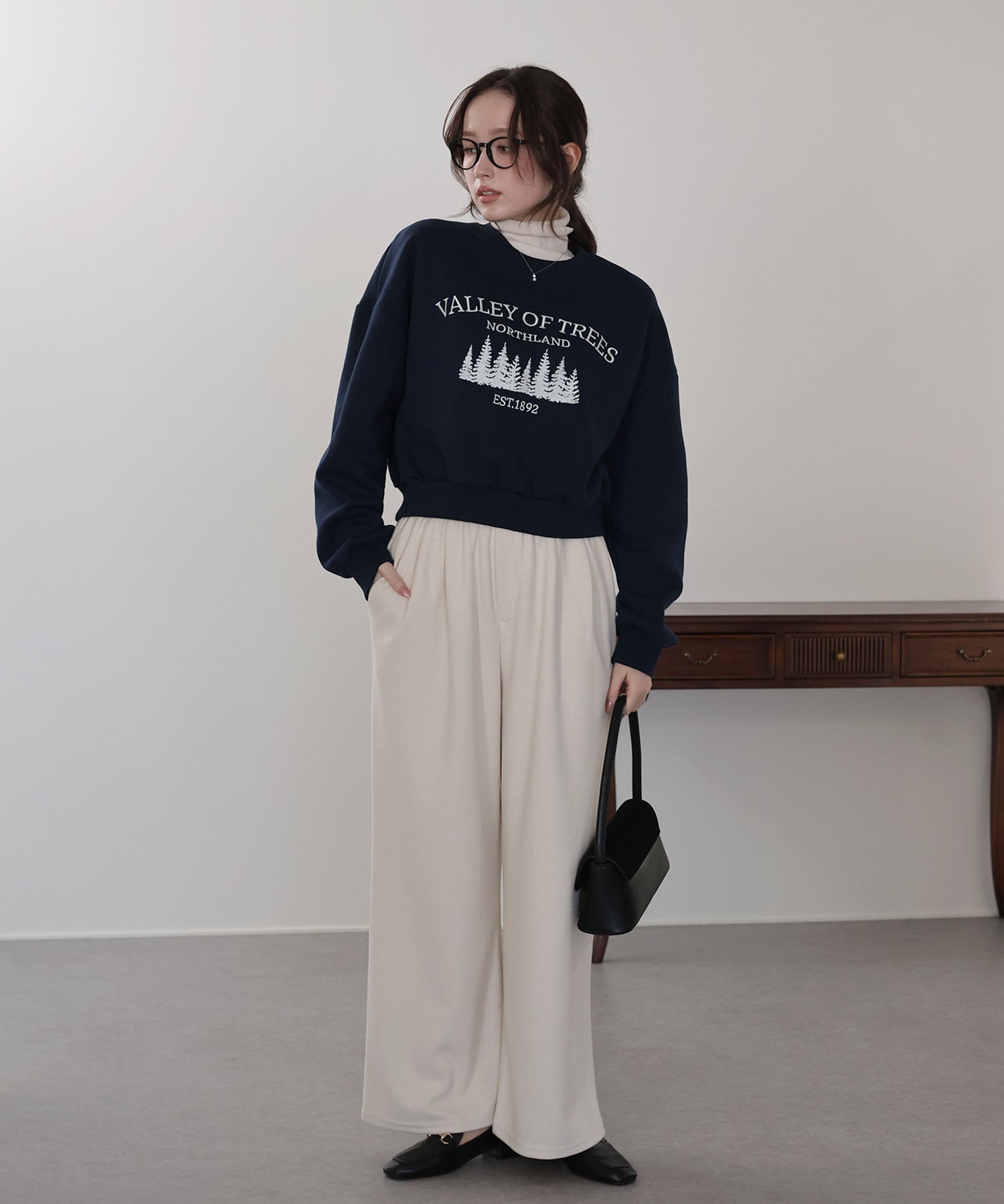 ブルーイースト BLUEEAST 裏起毛フォレスト刺繍スウェット (アイボリー) アイボリー