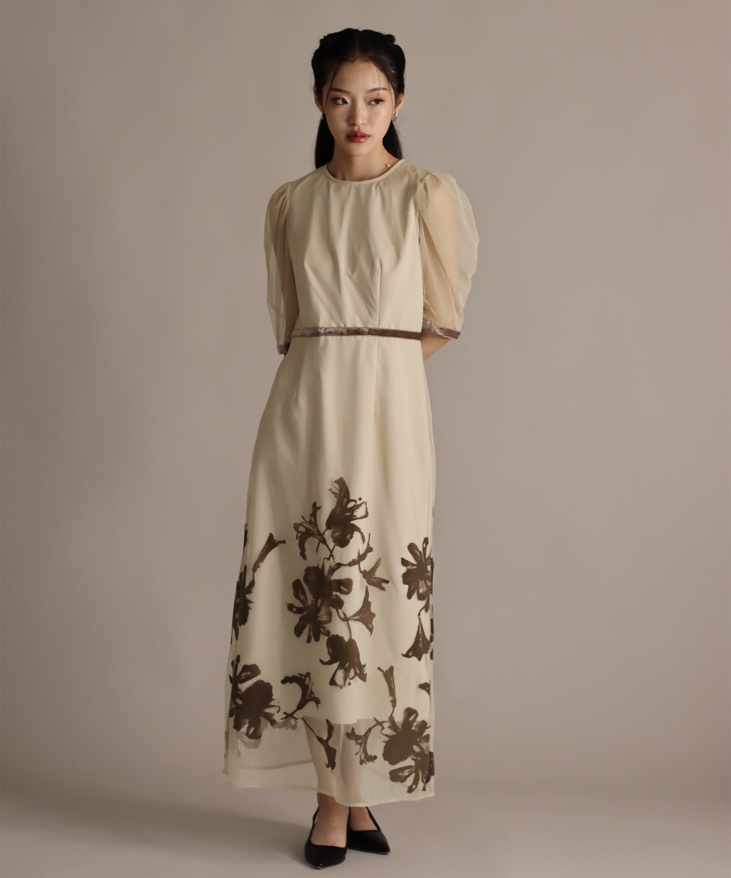 ジェーバイブルー J by blue 《結婚式 パーティー 二次会》KYOTOフロッキーフラワータイトドレス (ベージュ(33)) ベージュ(33)