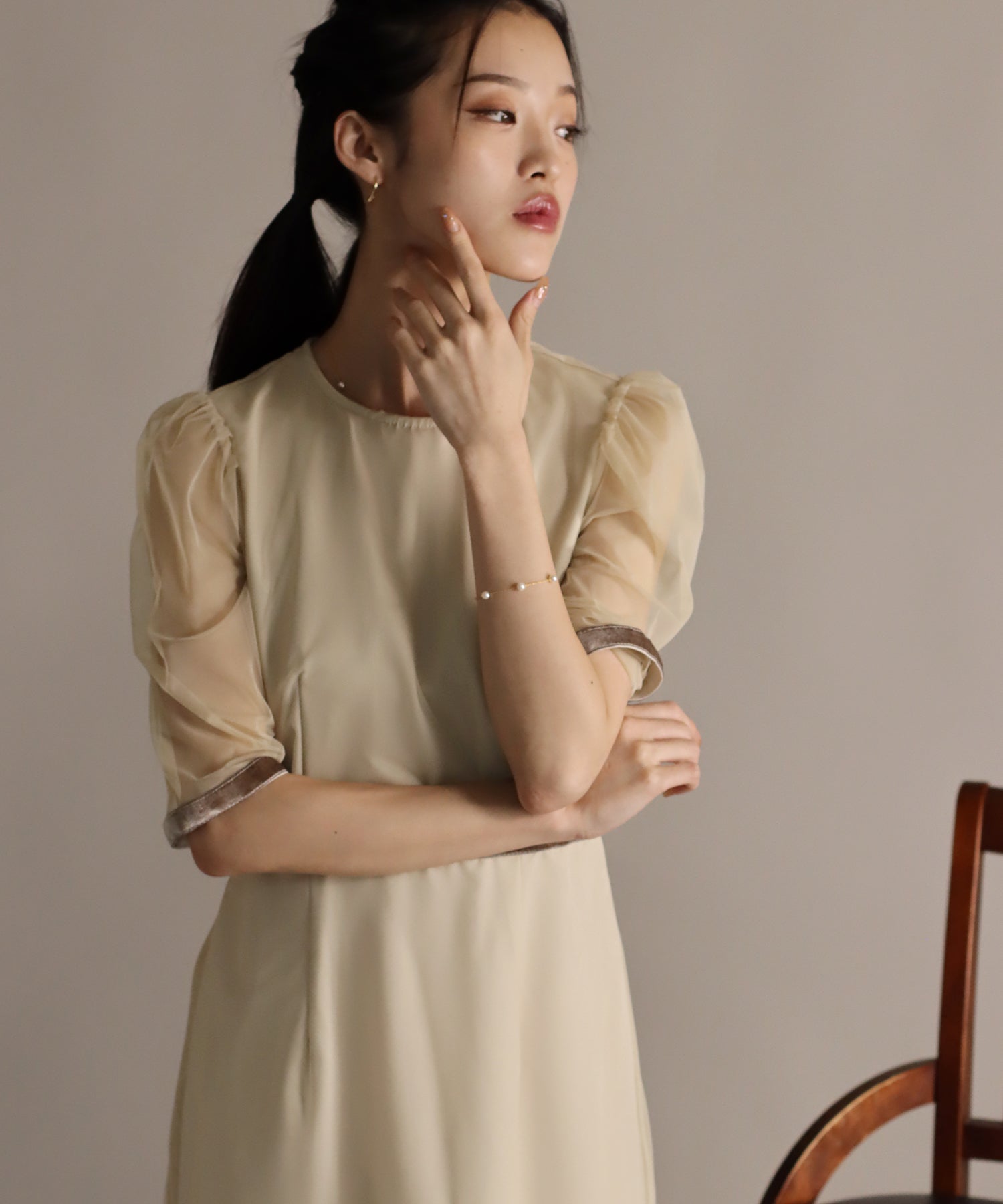ジェーバイブルー J by blue 《結婚式 パーティー 二次会》KYOTOフロッキーフラワータイトドレス (ベージュ(33)) ベージュ(33)