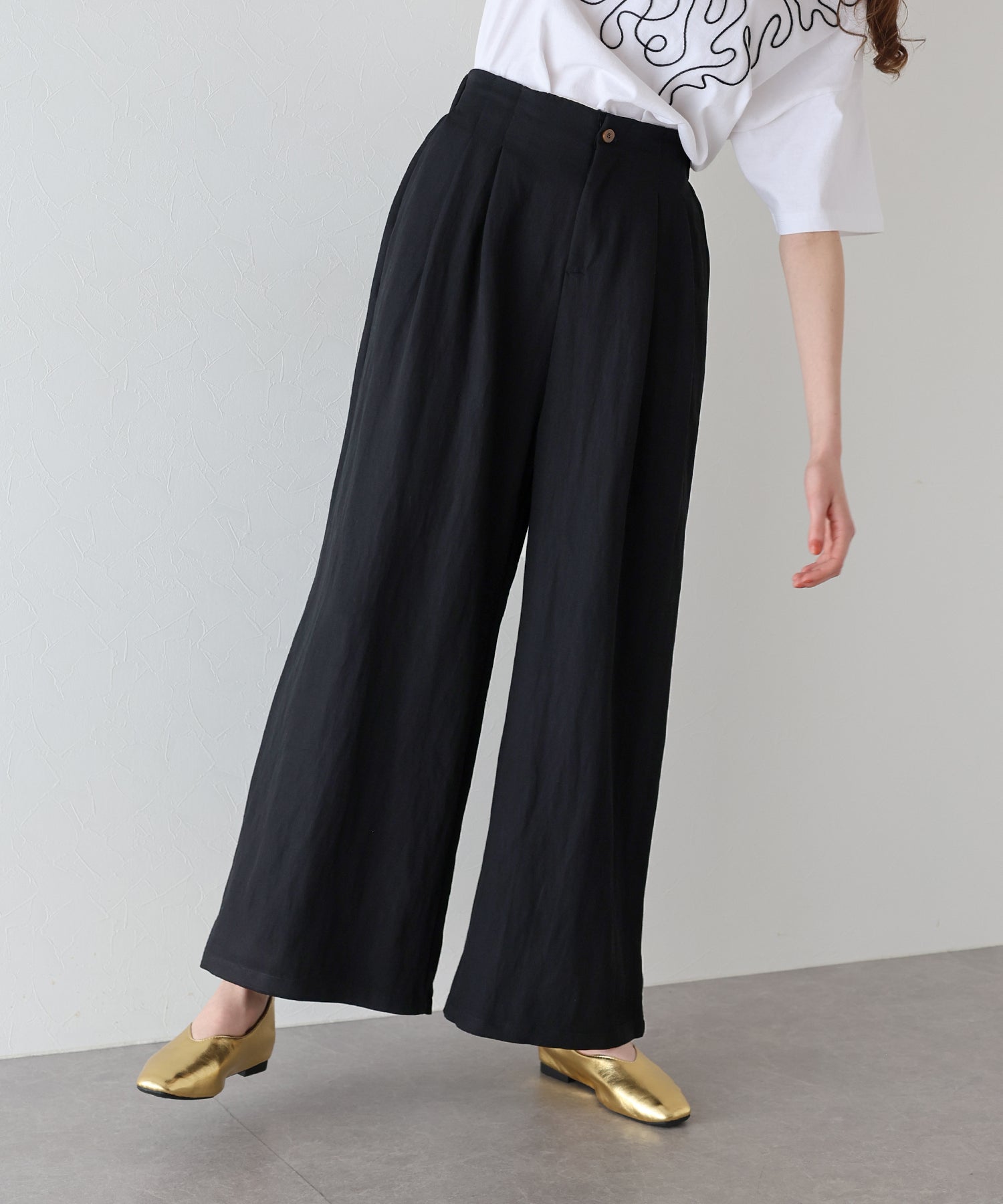 ジェーバイブルー J by blue ハイウエストタックパンツ (ブラック) ブラック