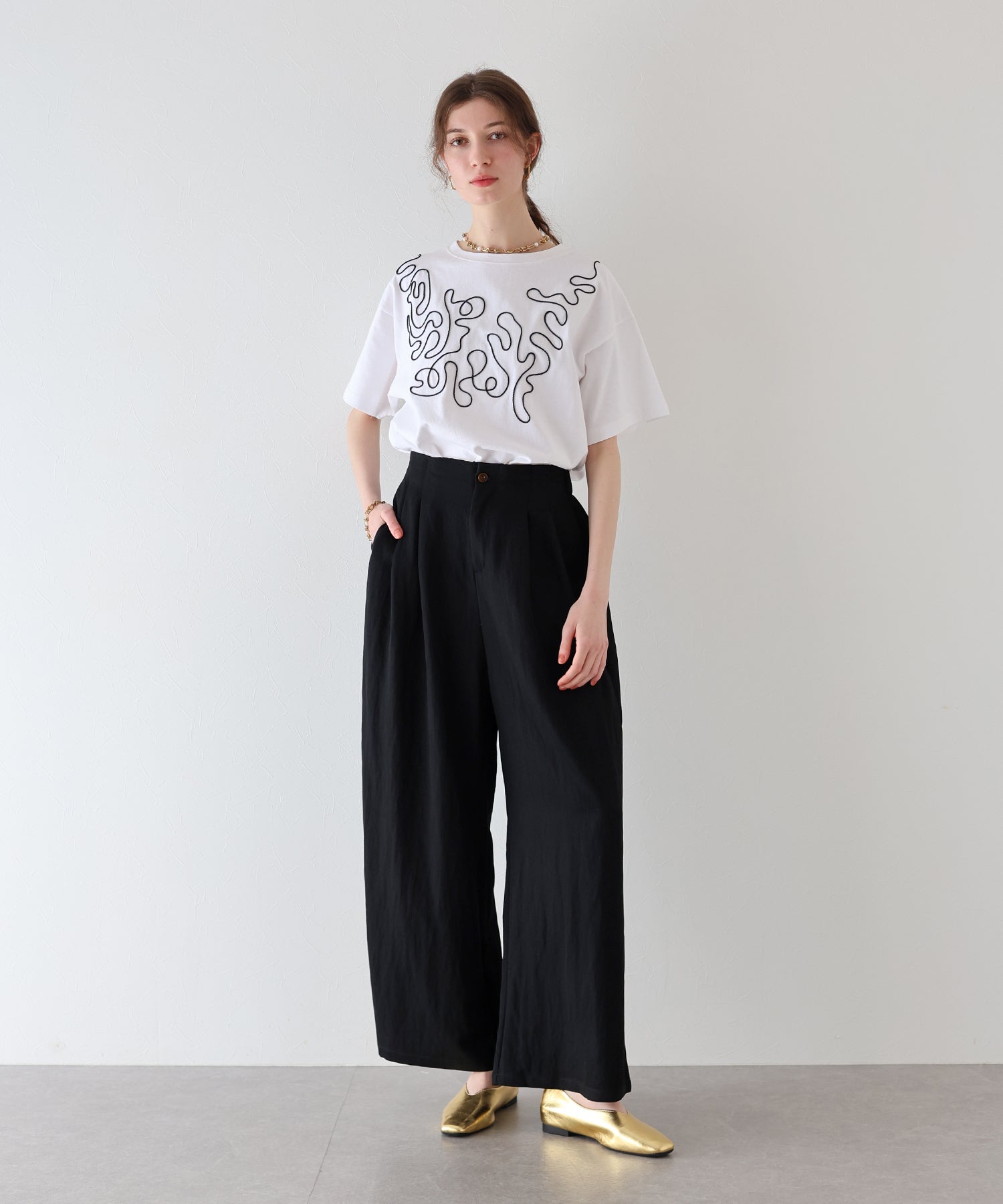 ジェーバイブルー J by blue ハイウエストタックパンツ (ブラック) ブラック