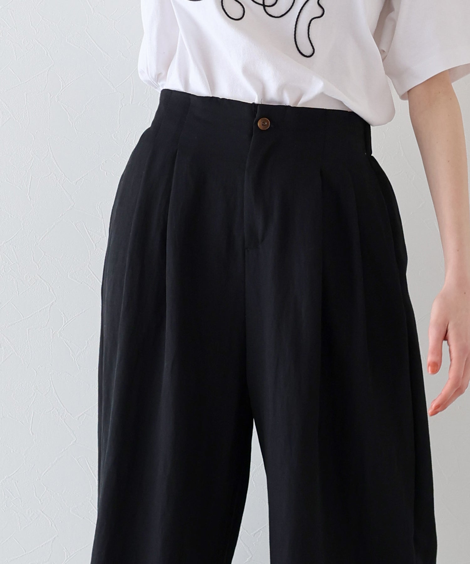 ジェーバイブルー J by blue ハイウエストタックパンツ (ブラック) ブラック