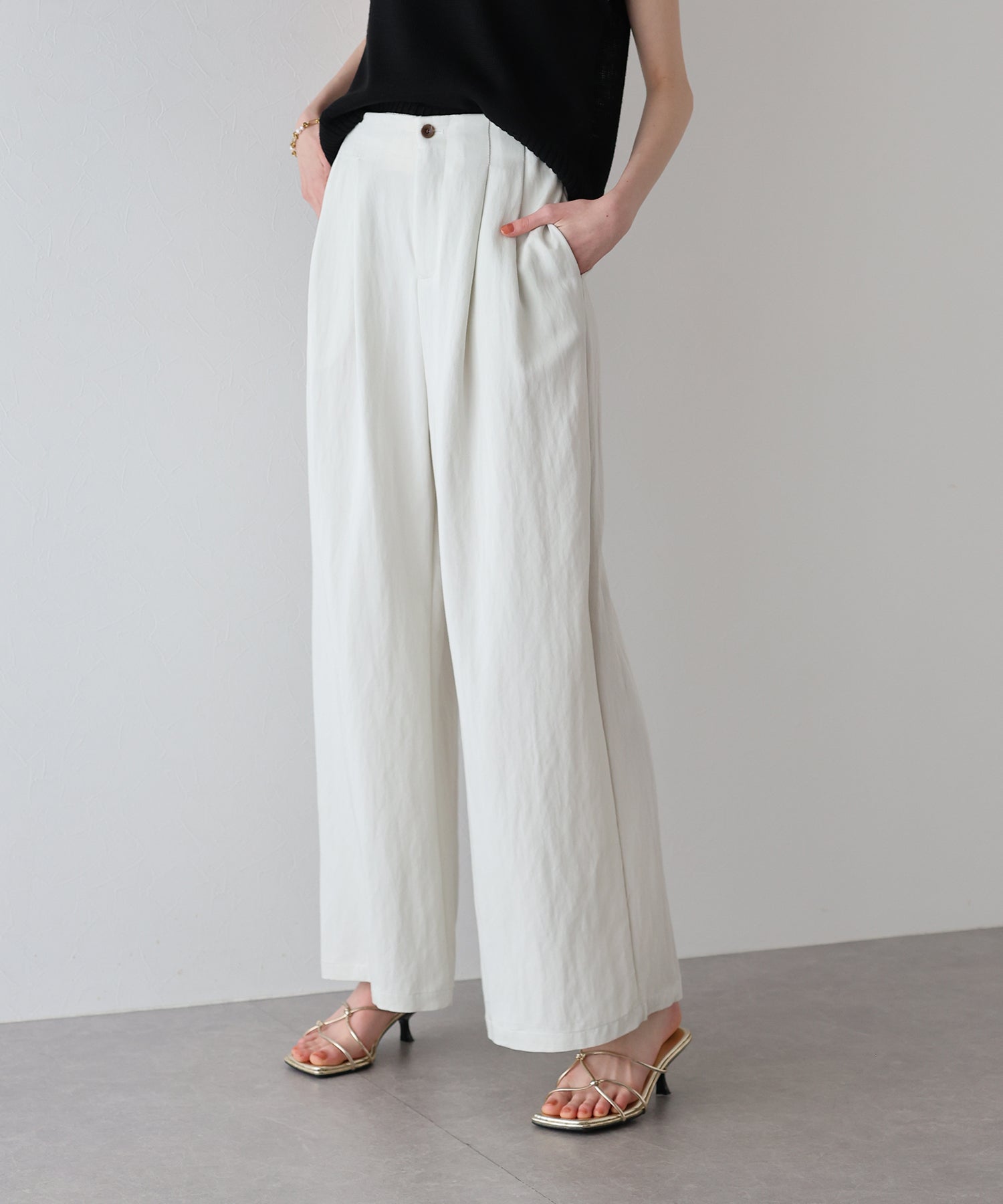 ジェーバイブルー J by blue ハイウエストタックパンツ (ベージュ) ベージュ