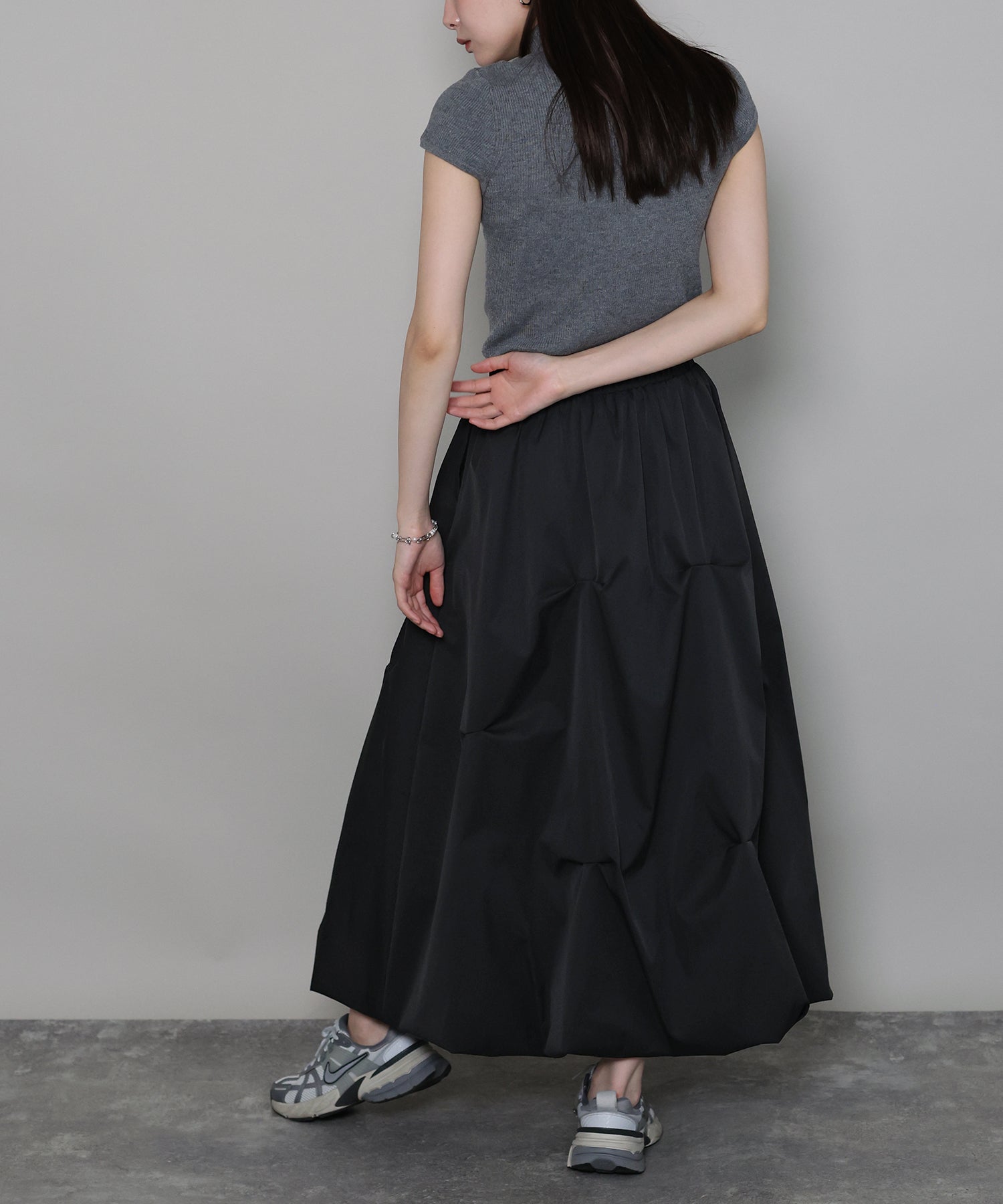 ジェーバイブルー J by blue ランダムタックバルーンスカート (ブラック) ブラック