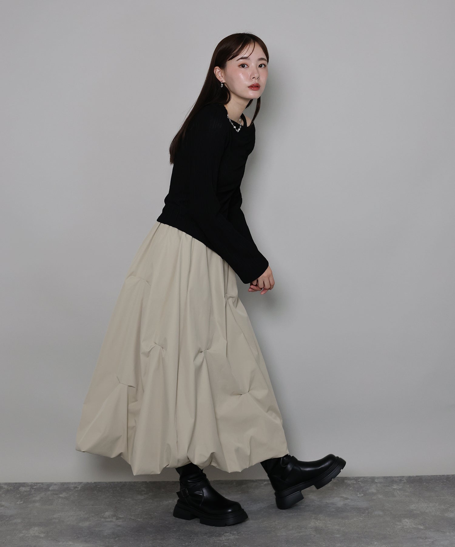 ジェーバイブルー J by blue ランダムタックバルーンスカート (ブラック) ブラック