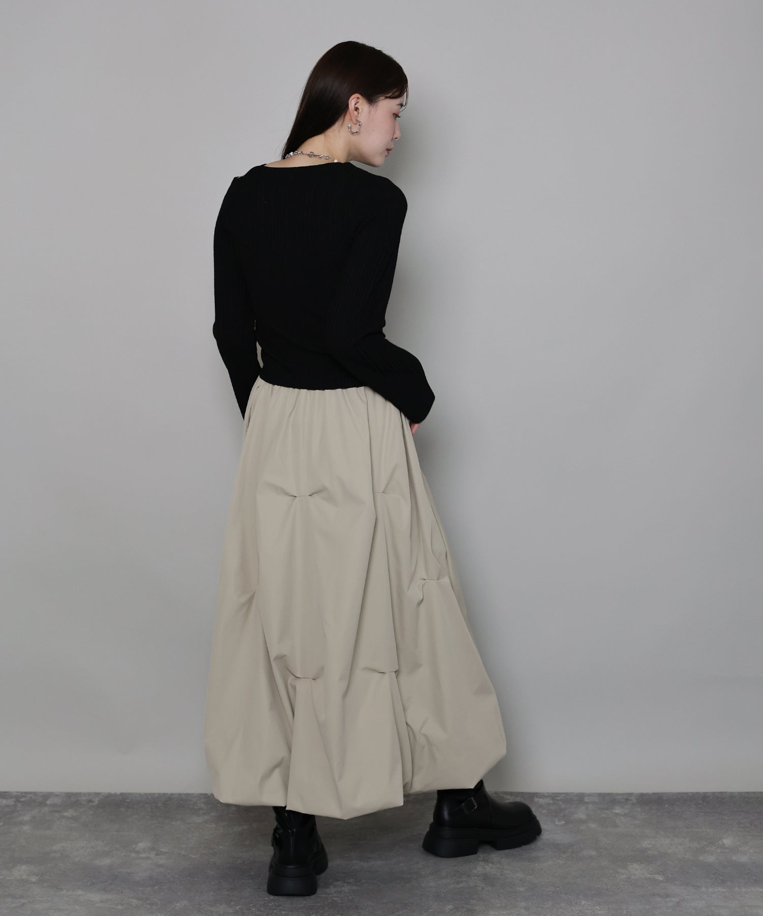 ジェーバイブルー J by blue ランダムタックバルーンスカート (ブラック) ブラック