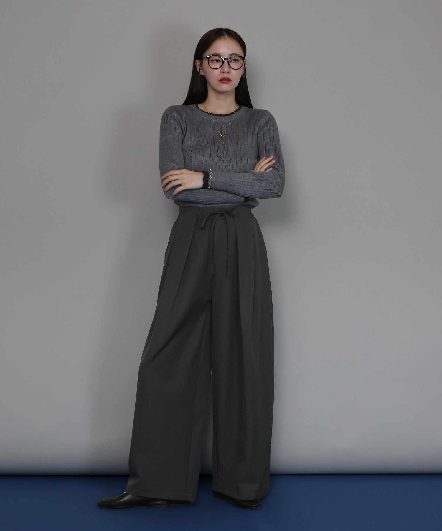 ジェーバイブルー J by blue タックワイドパンツ (ブラック) ブラック