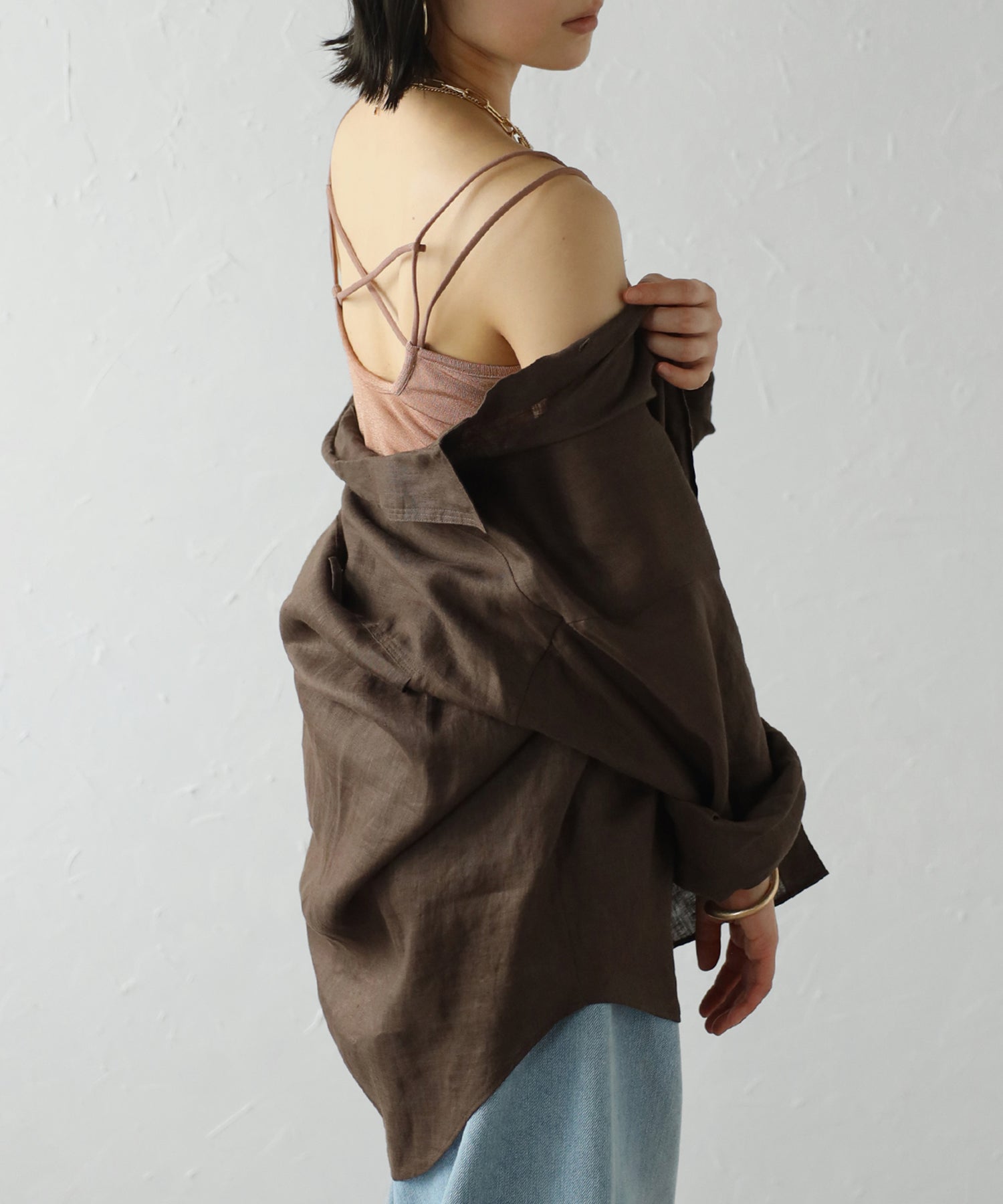 ボンジュールサガン BONJOUR SAGAN UVカット接触冷感バックデザインシャイニーストレッチキャミ (LIGHT-GRAY) LIGHT-GRAY