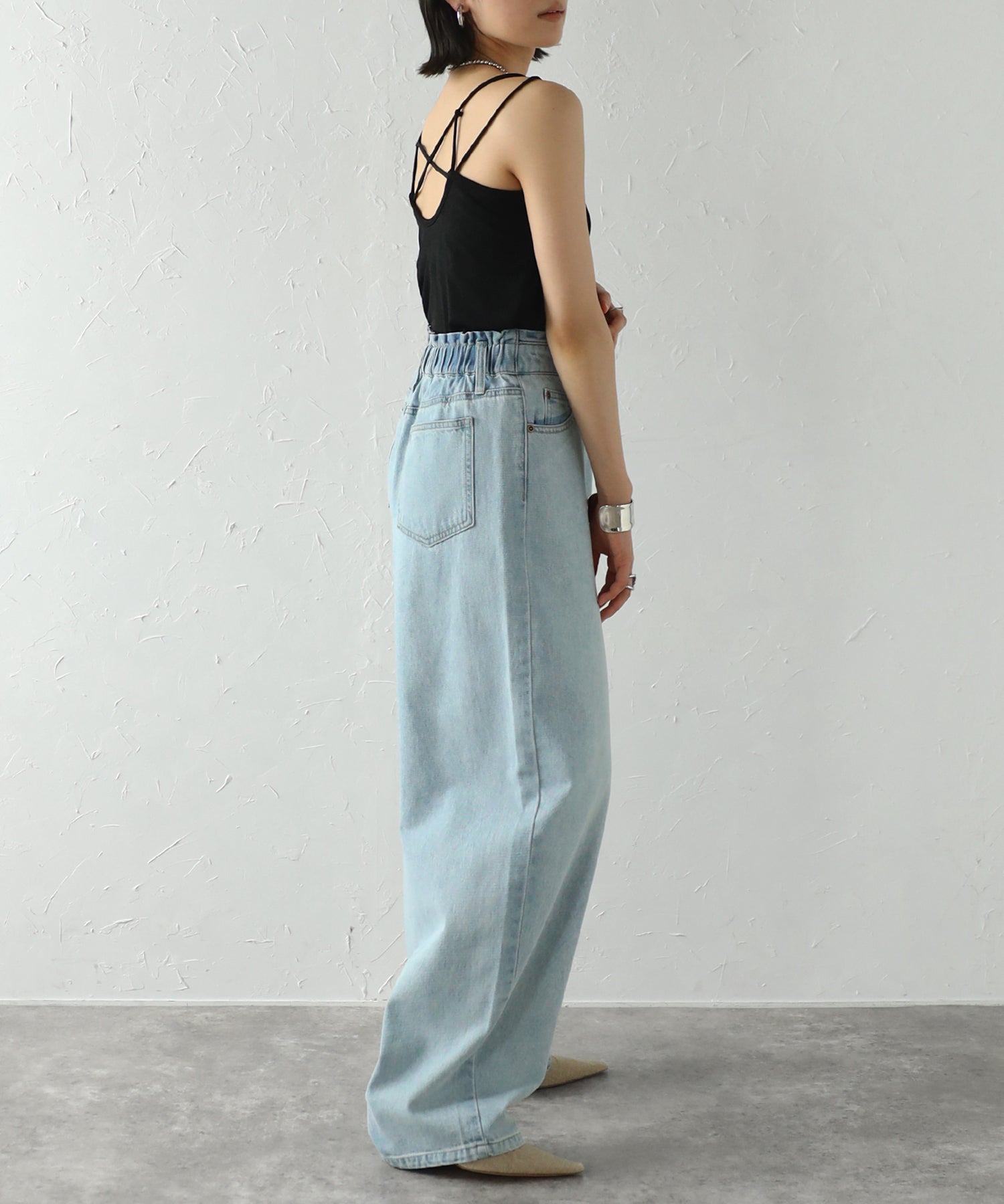 ボンジュールサガン BONJOUR SAGAN UVカット接触冷感バックデザインシャイニーストレッチキャミ (LIGHT-GRAY) LIGHT-GRAY