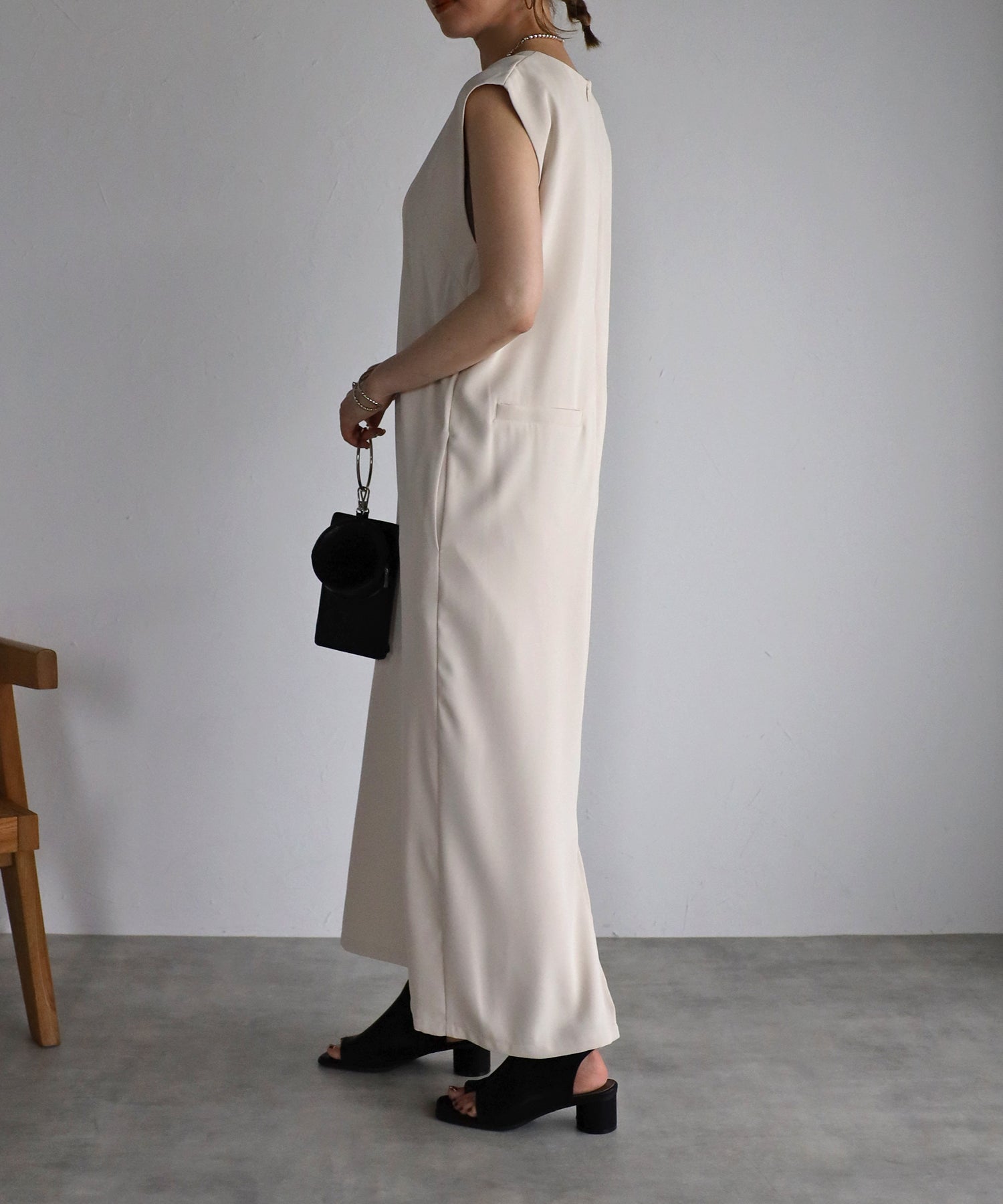 ボンジュールサガン BONJOUR SAGAN ディープVネックワンピース (Khaki) Khaki