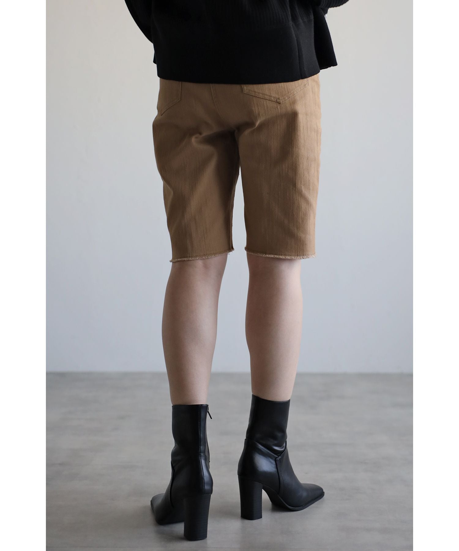 ボンジュールサガン BONJOUR SAGAN 裾カットバミューダパンツ (Beige) Beige