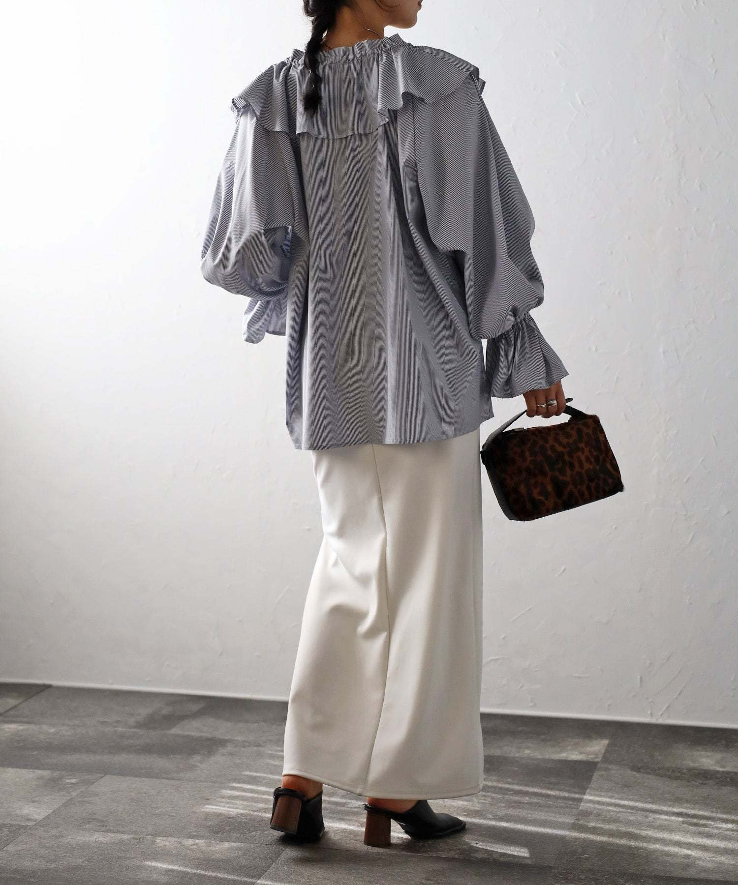 ボンジュールサガン BONJOUR SAGAN ラッフルカラーブラウス (OFF-WHITE) OFF-WHITE