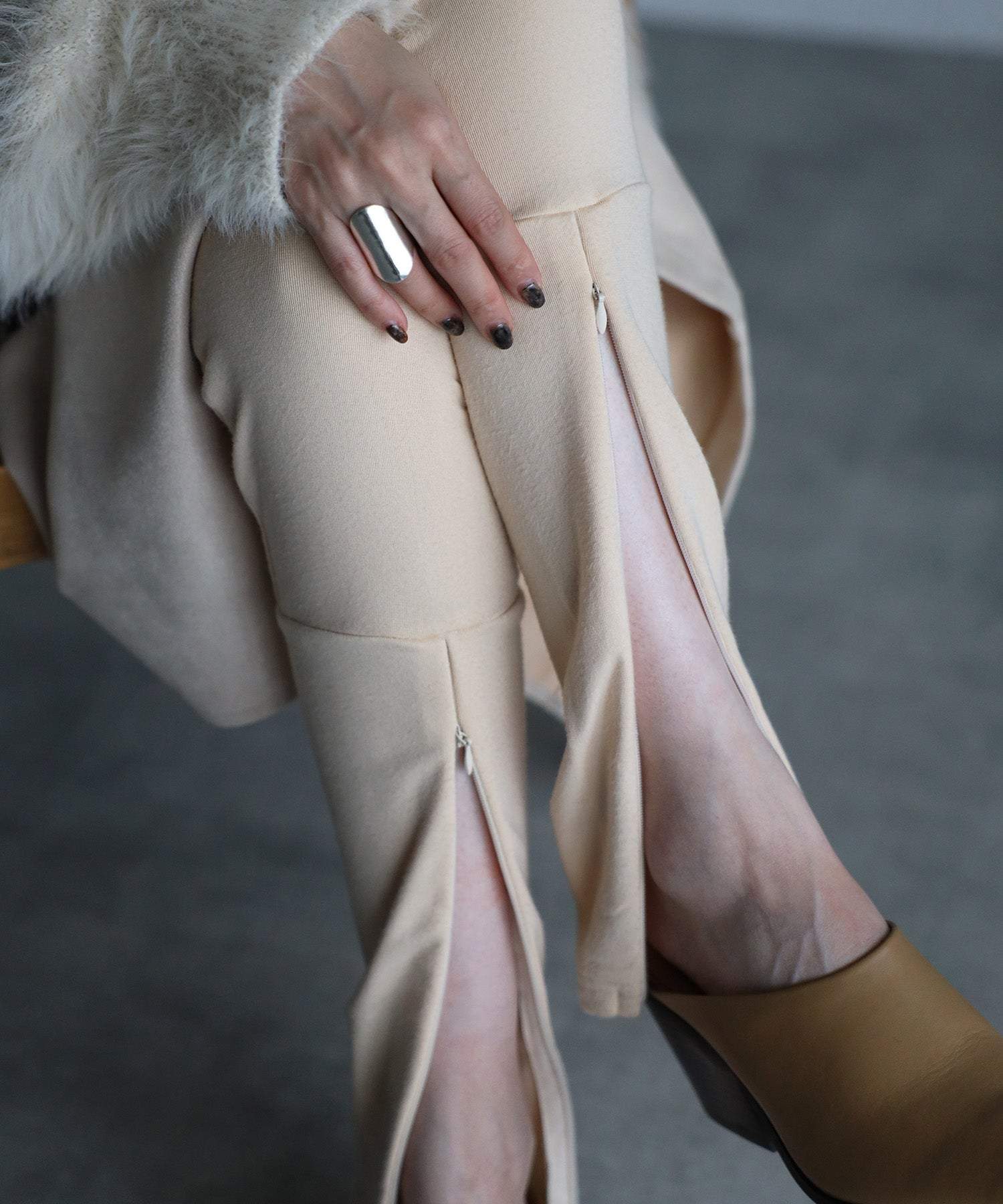 ボンジュールサガン BONJOUR SAGAN ジップアップ裏起毛レギンス (LIGHT-BEIGE) LIGHT-BEIGE