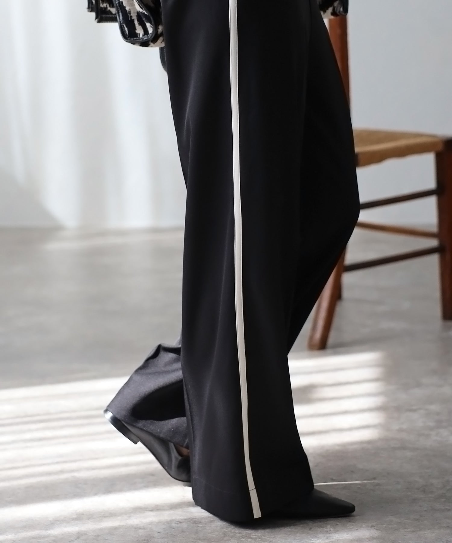 ボンジュールサガン BONJOUR SAGAN ハイウエストサイドラインスラックス (IVORY) IVORY