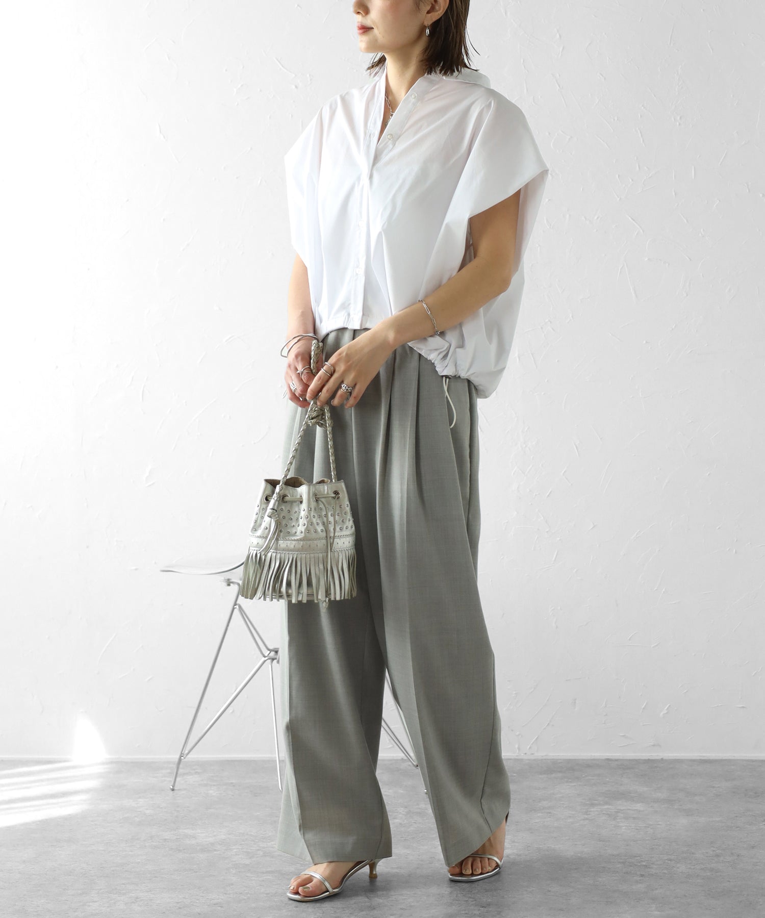 ボンジュールサガン BONJOUR SAGAN 裾ドロストタックスリーブシャツ