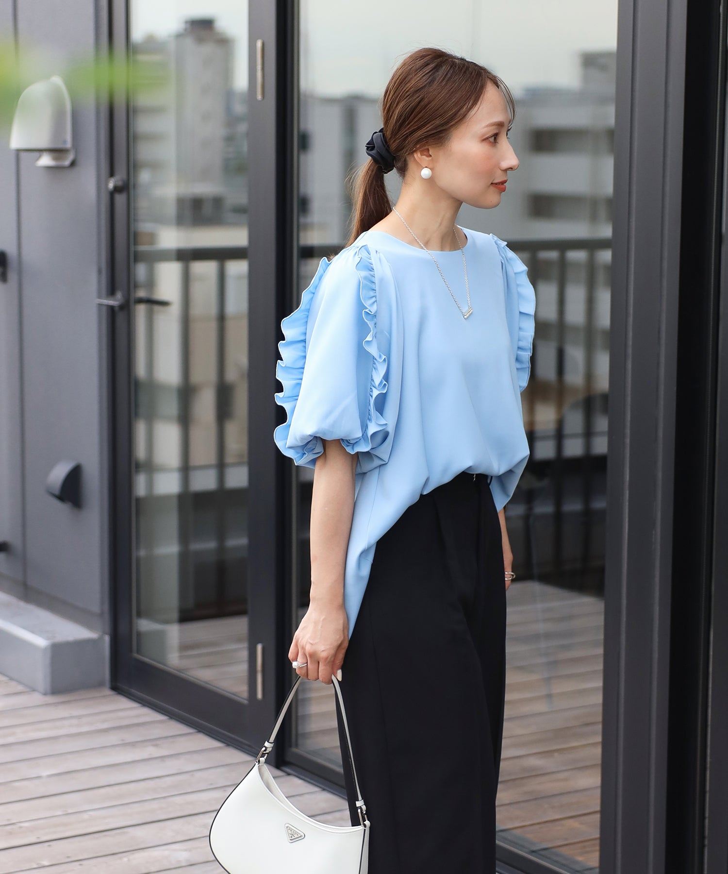 ボンジュールサガン BONJOUR SAGAN 袖フリルチュニックブラウス×ストレートパンツセットアップ