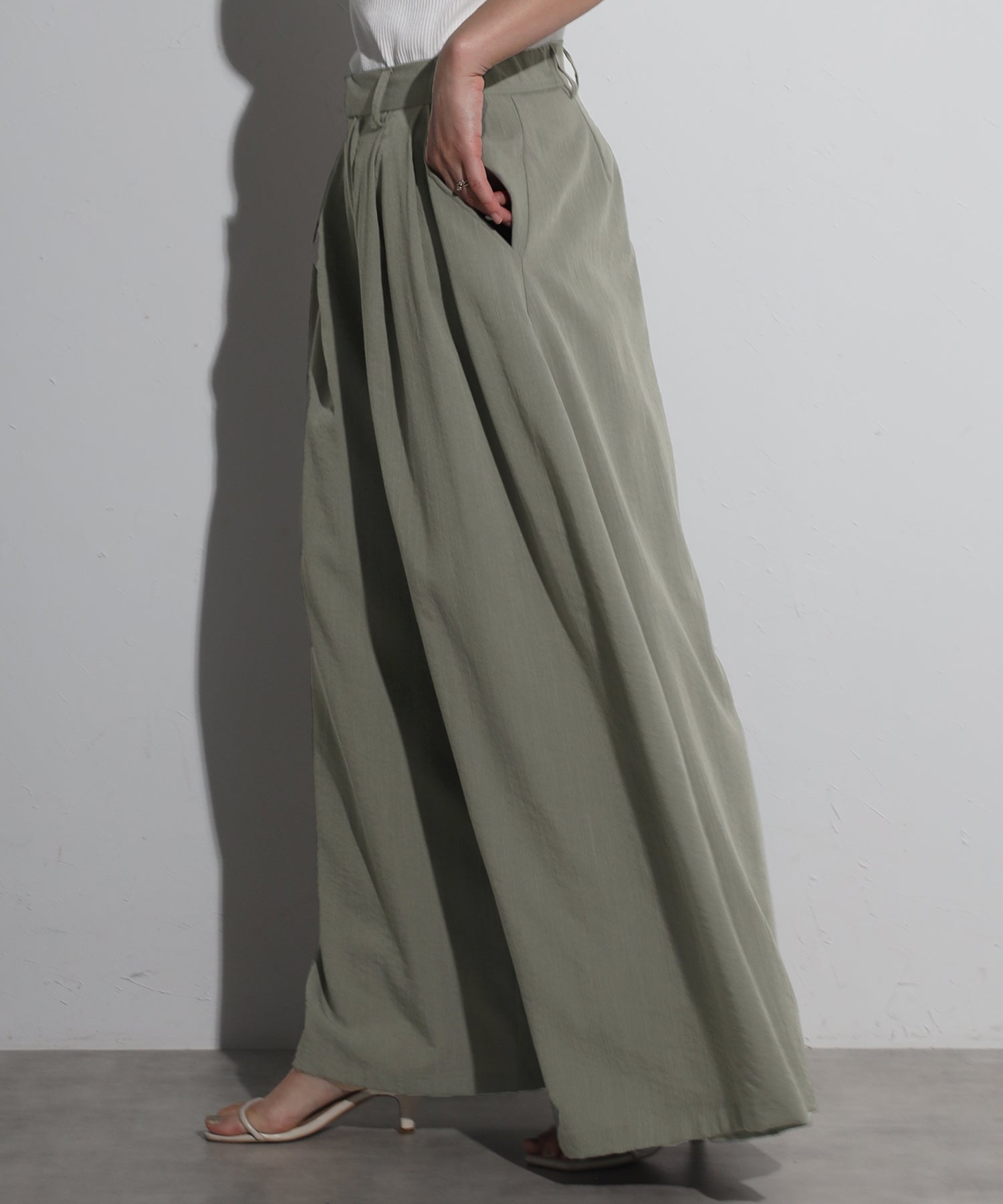 ボンジュールサガン BONJOUR SAGAN タックフレアワイドパンツ