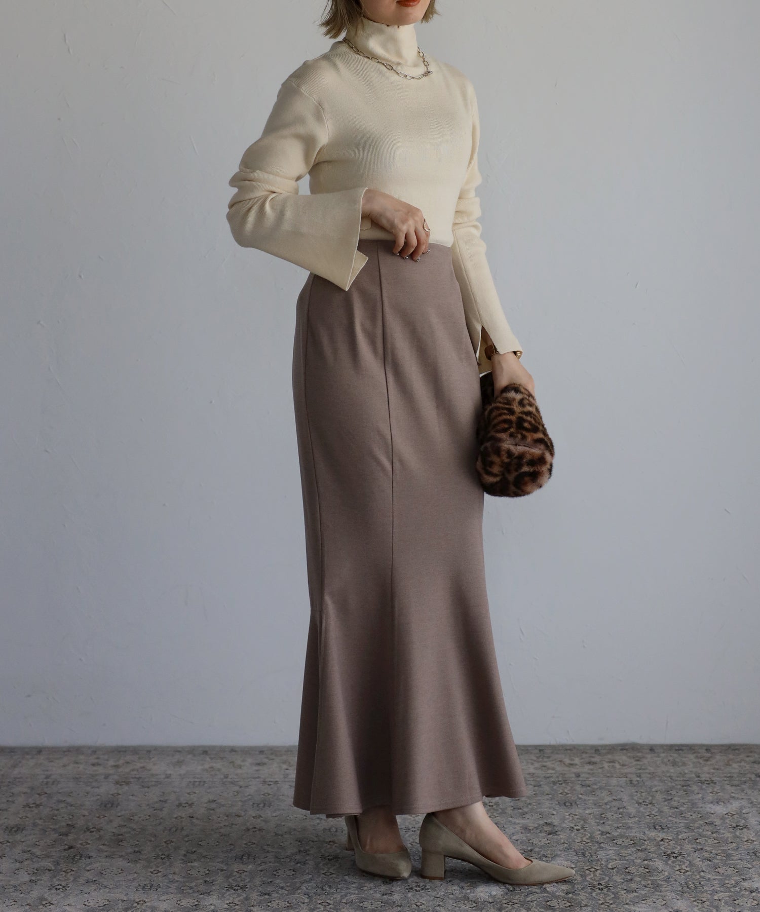 ボンジュールサガン BONJOUR SAGAN 袖スリットハイネックニット