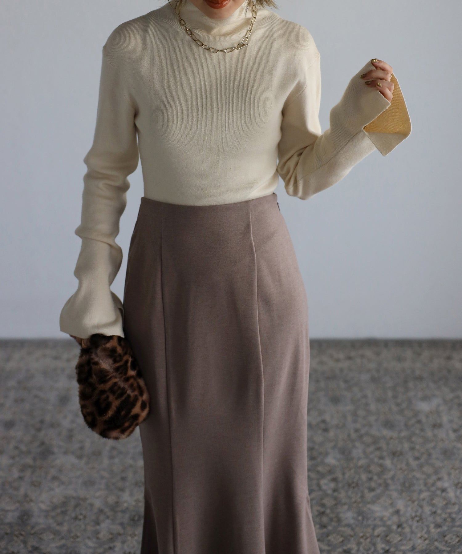 ボンジュールサガン BONJOUR SAGAN 袖スリットハイネックニット