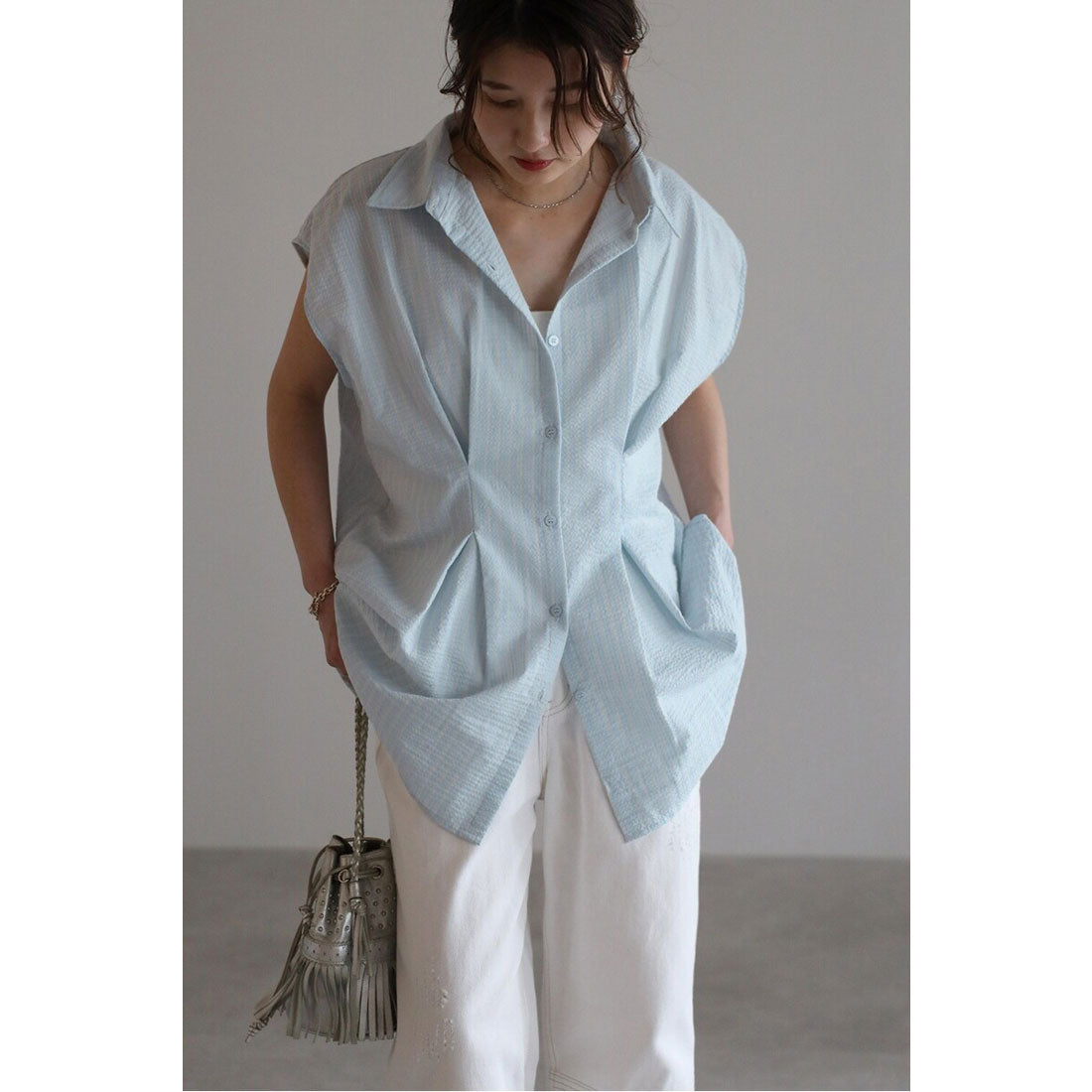 ボンジュールサガン BONJOUR SAGAN ウエストタックストライプフレンチスリーブシャツ (LIGHT-BLUE) LIGHT-BLUE