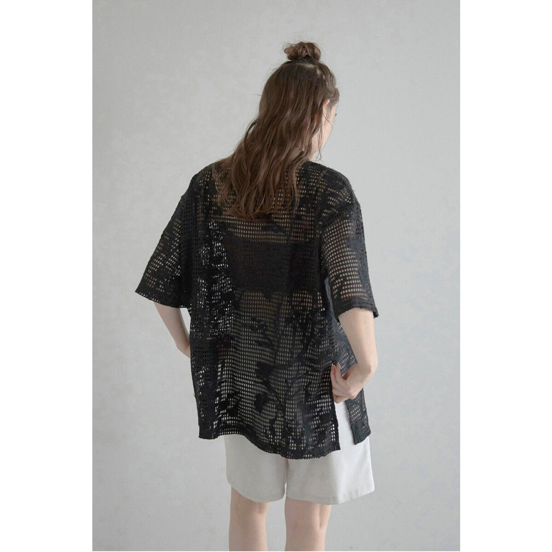 ボンジュールサガン BONJOUR SAGAN flower embroidery half zip mesh shirt / フラワー刺繍ハーフジップメッシュシャツ (BLACK) BLACK