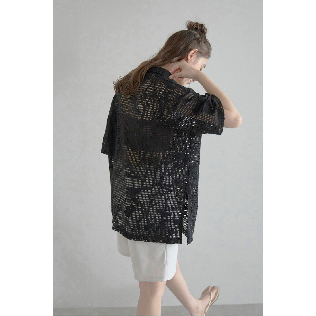 ボンジュールサガン BONJOUR SAGAN flower embroidery half zip mesh shirt / フラワー刺繍ハーフジップメッシュシャツ (BLACK) BLACK