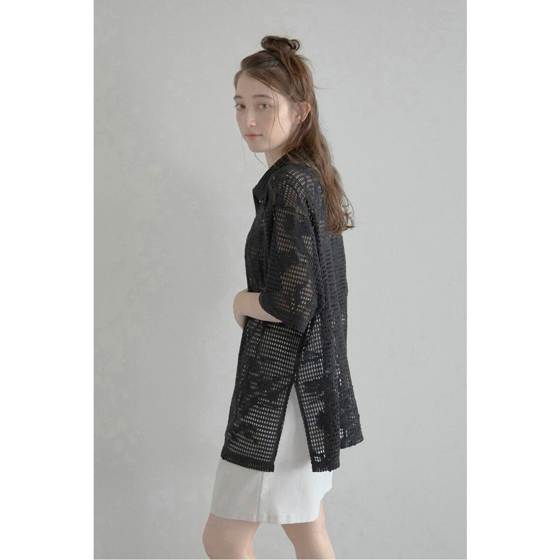 ボンジュールサガン BONJOUR SAGAN flower embroidery half zip mesh shirt / フラワー刺繍ハーフジップメッシュシャツ (BLACK) BLACK