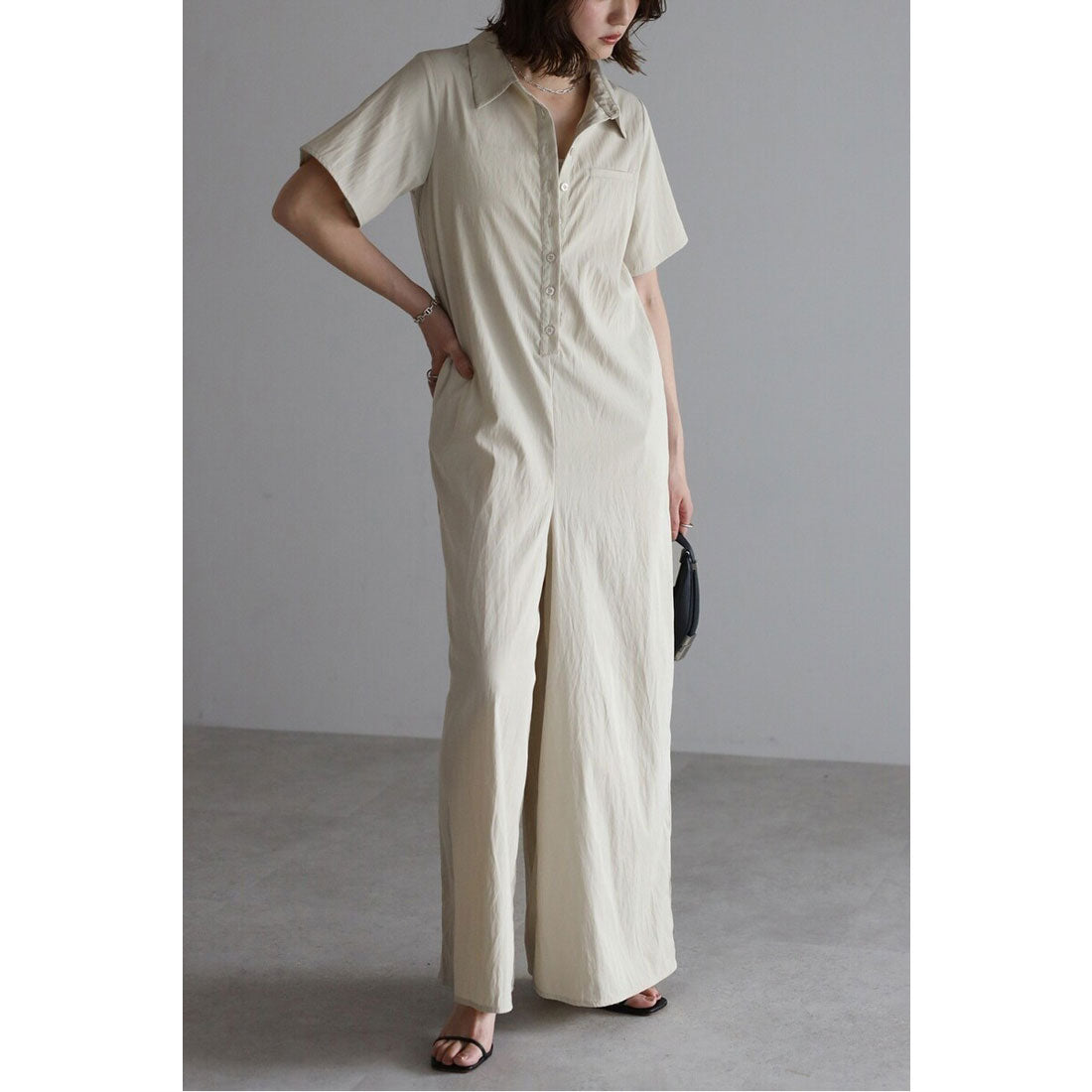 ボンジュールサガン BONJOUR SAGAN 襟付きハーフスリーブジャンプスーツ (ECRU) ECRU